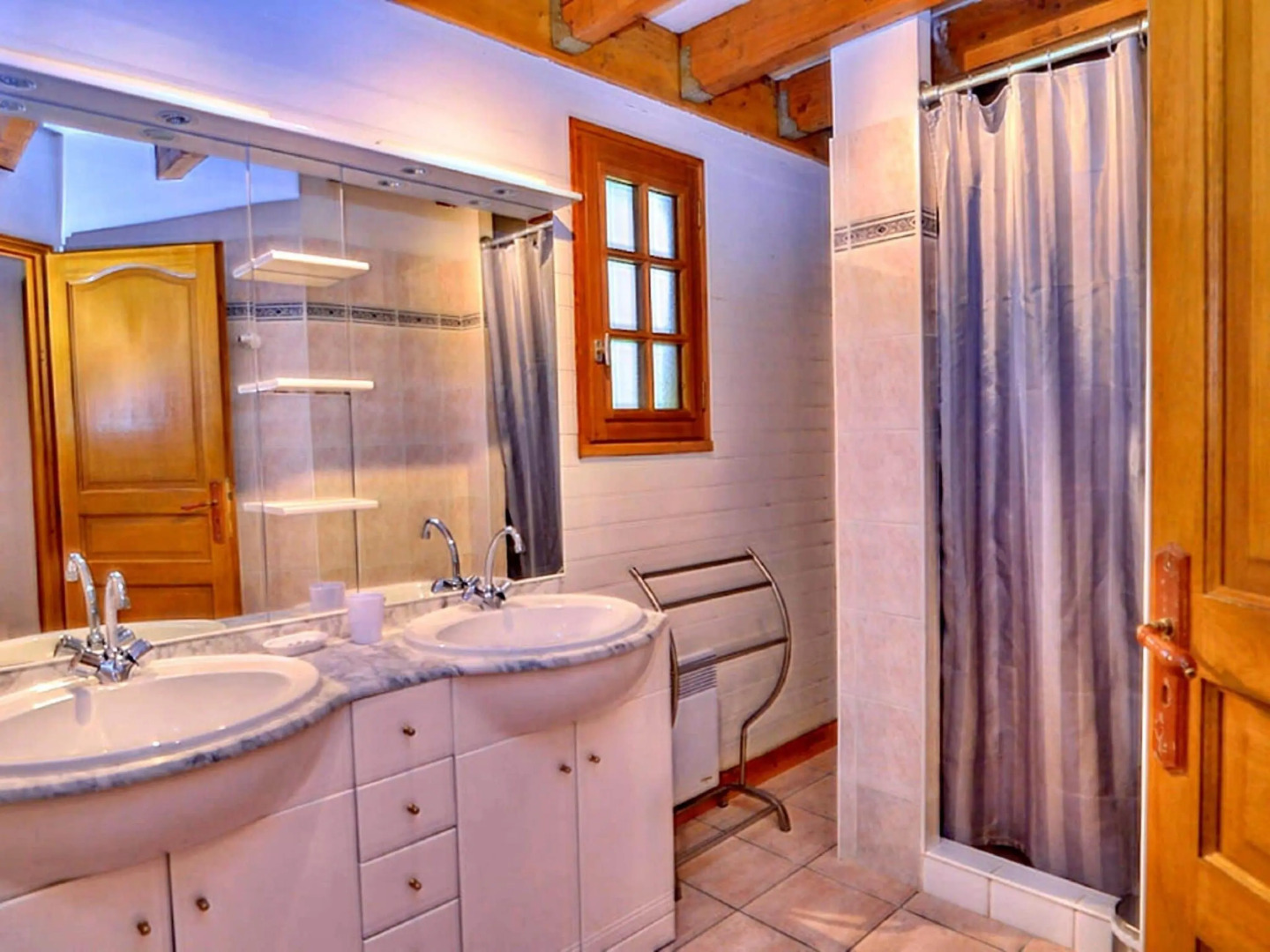 Serene Holiday Home in Cussac with Private Terrace, Barbeque