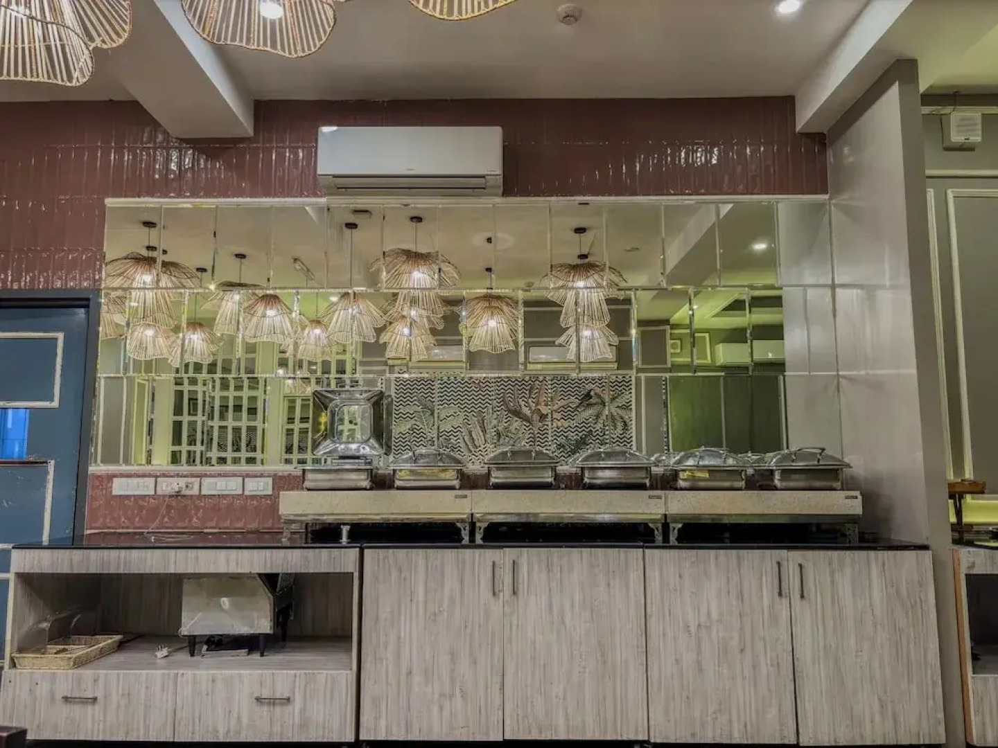 The Grand Hotel Bizzotel