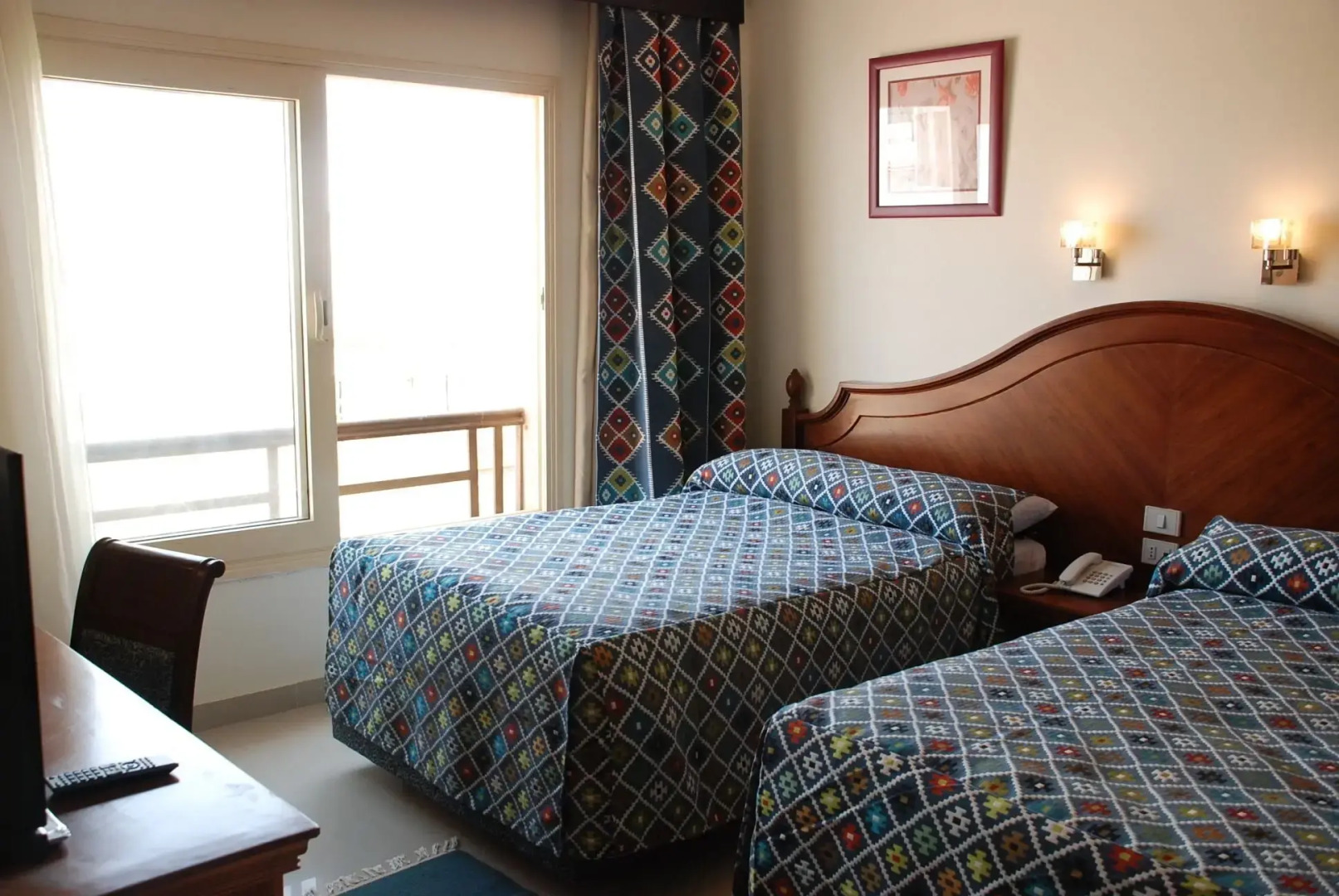 Palm Beach Host Mark