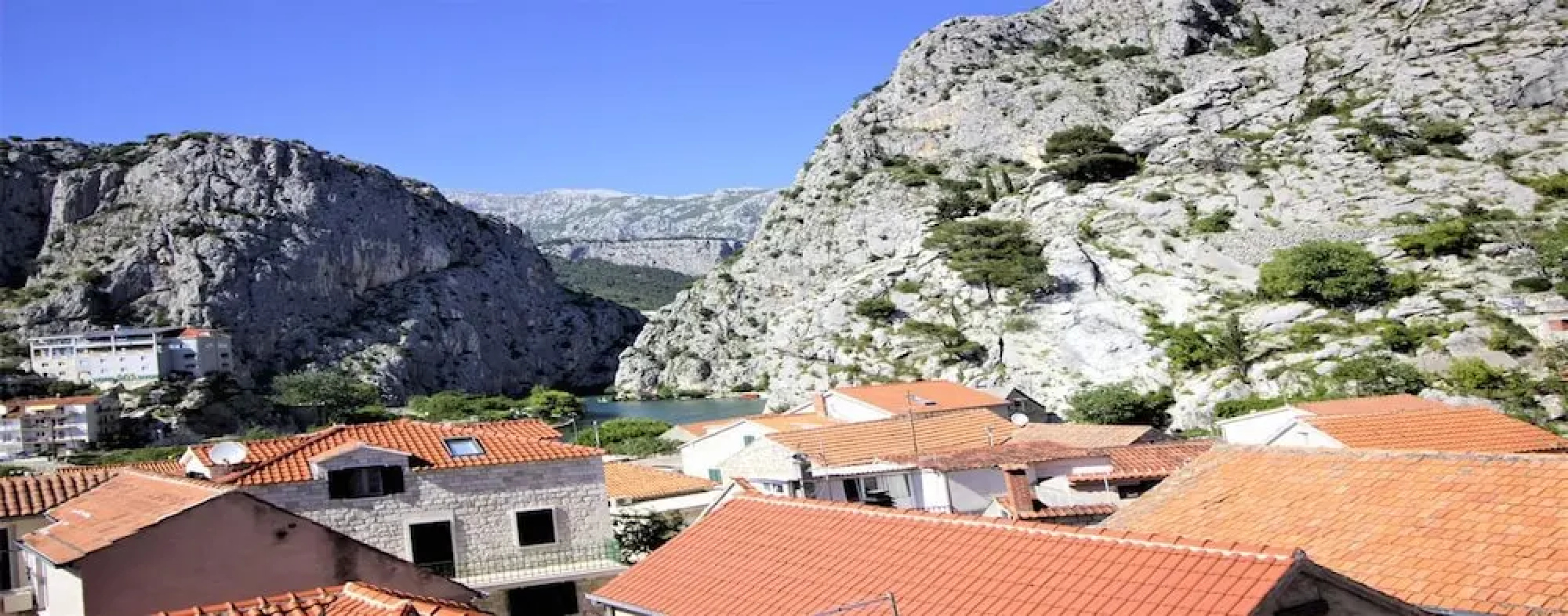 Three-Bedroom Apartment in Omis