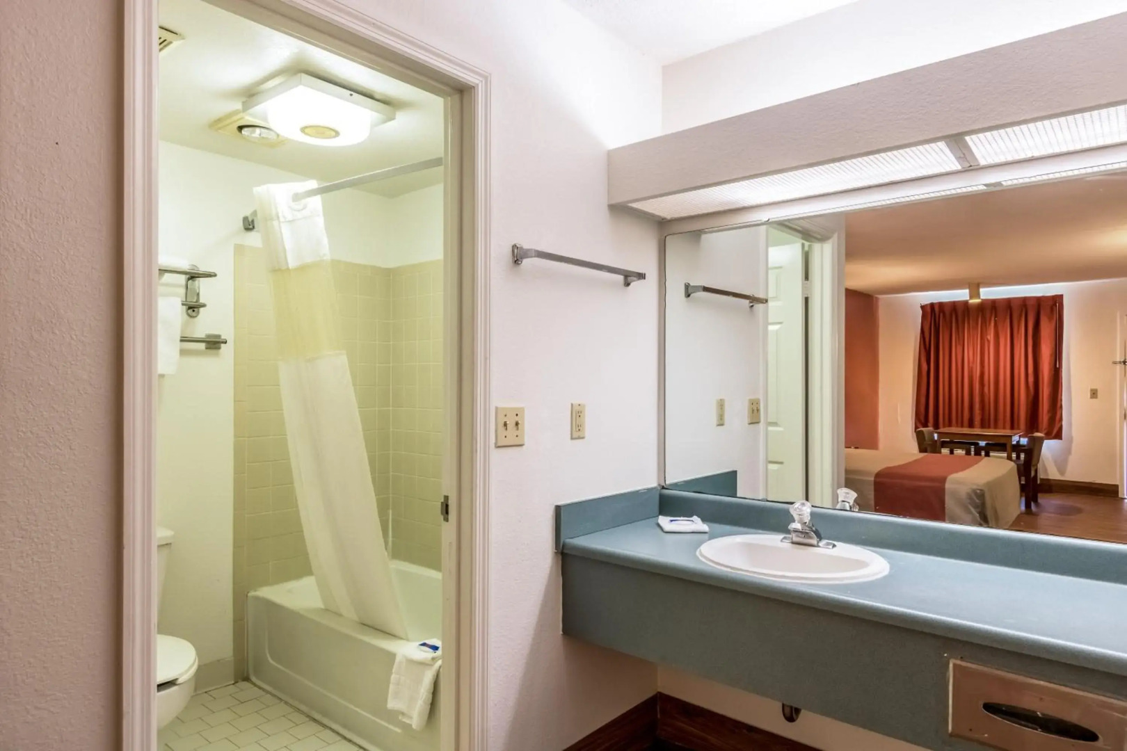 Motel 6 Pooler, GA - Savannah Airport