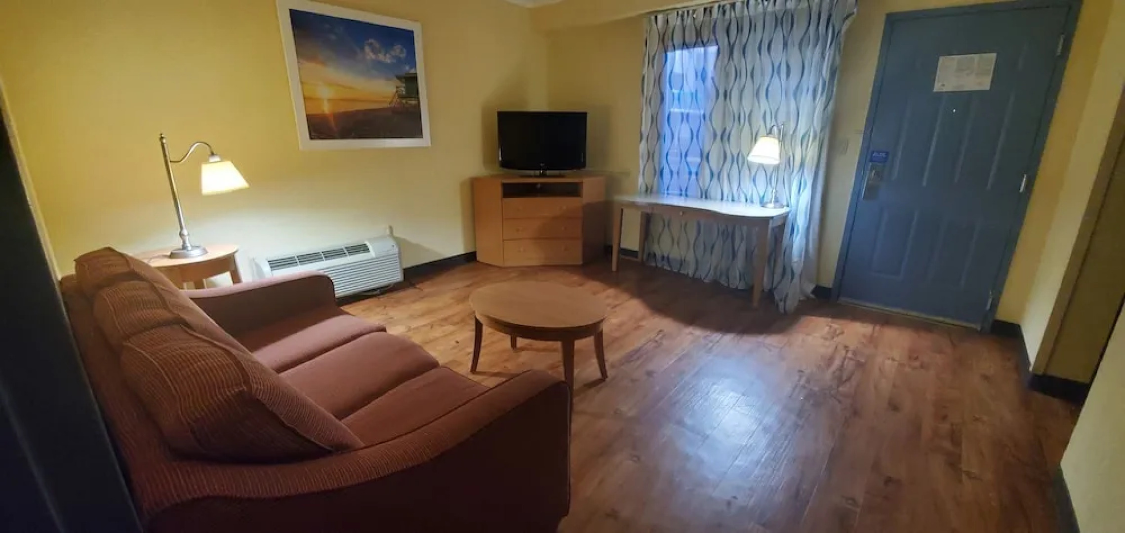 Days Inn & Suites by Wyndham Savannah Gateway I 95 And 204