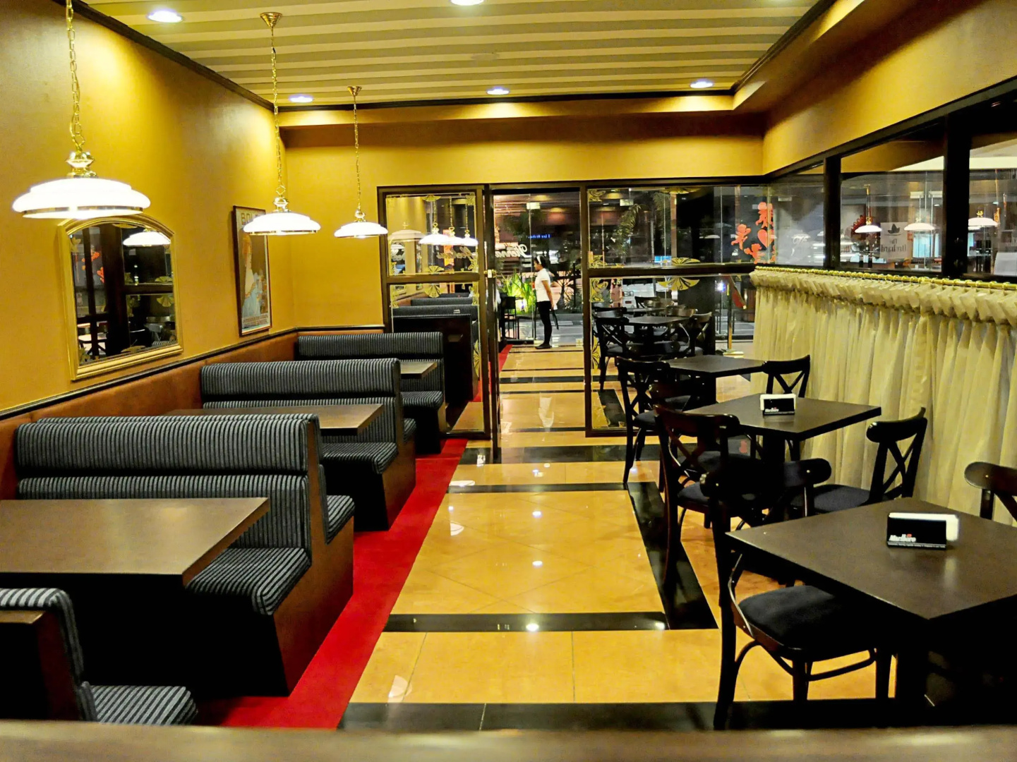 The Orchard Cebu Hotel & Suites