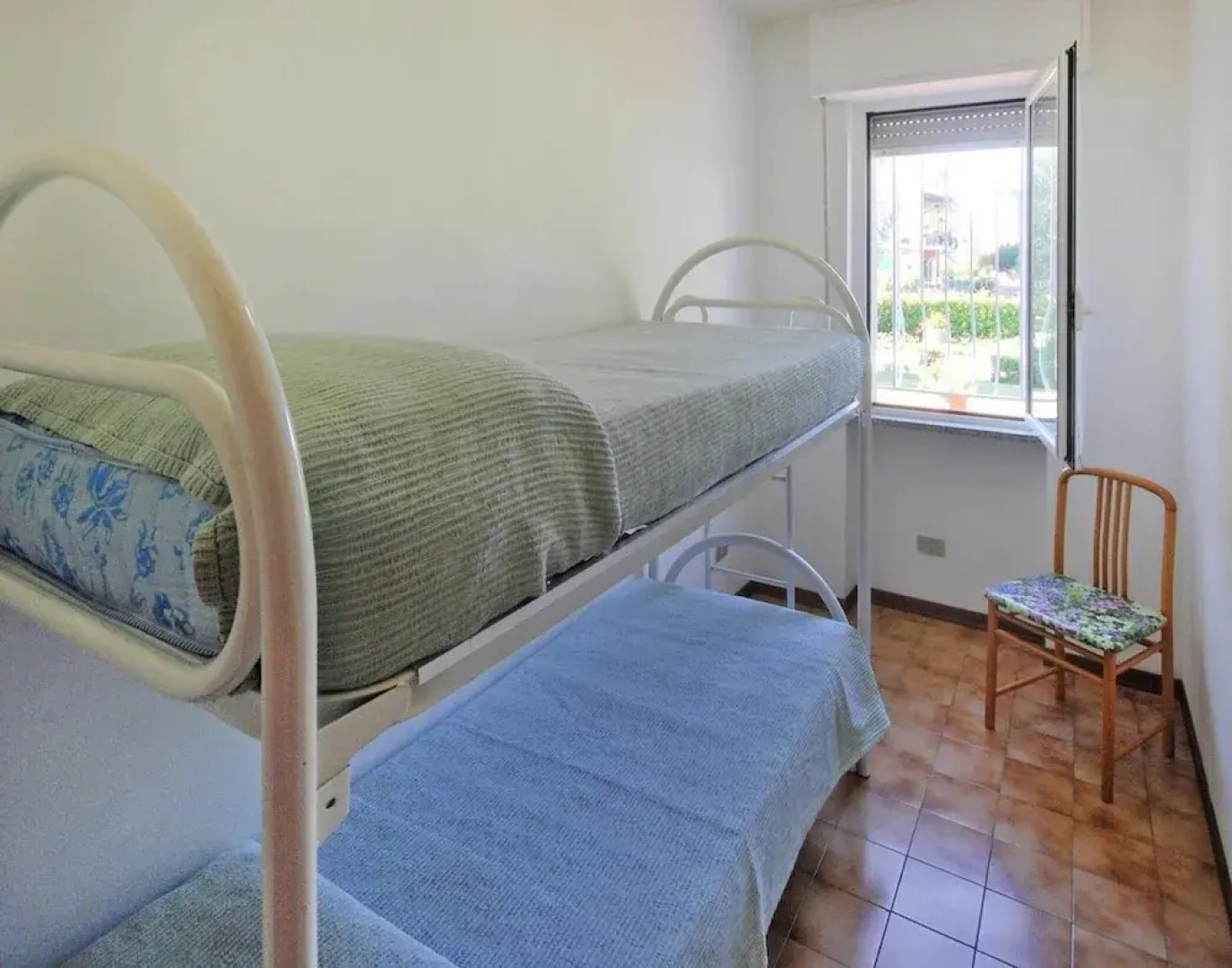 Holiday Flat With Balcony in Ceriale