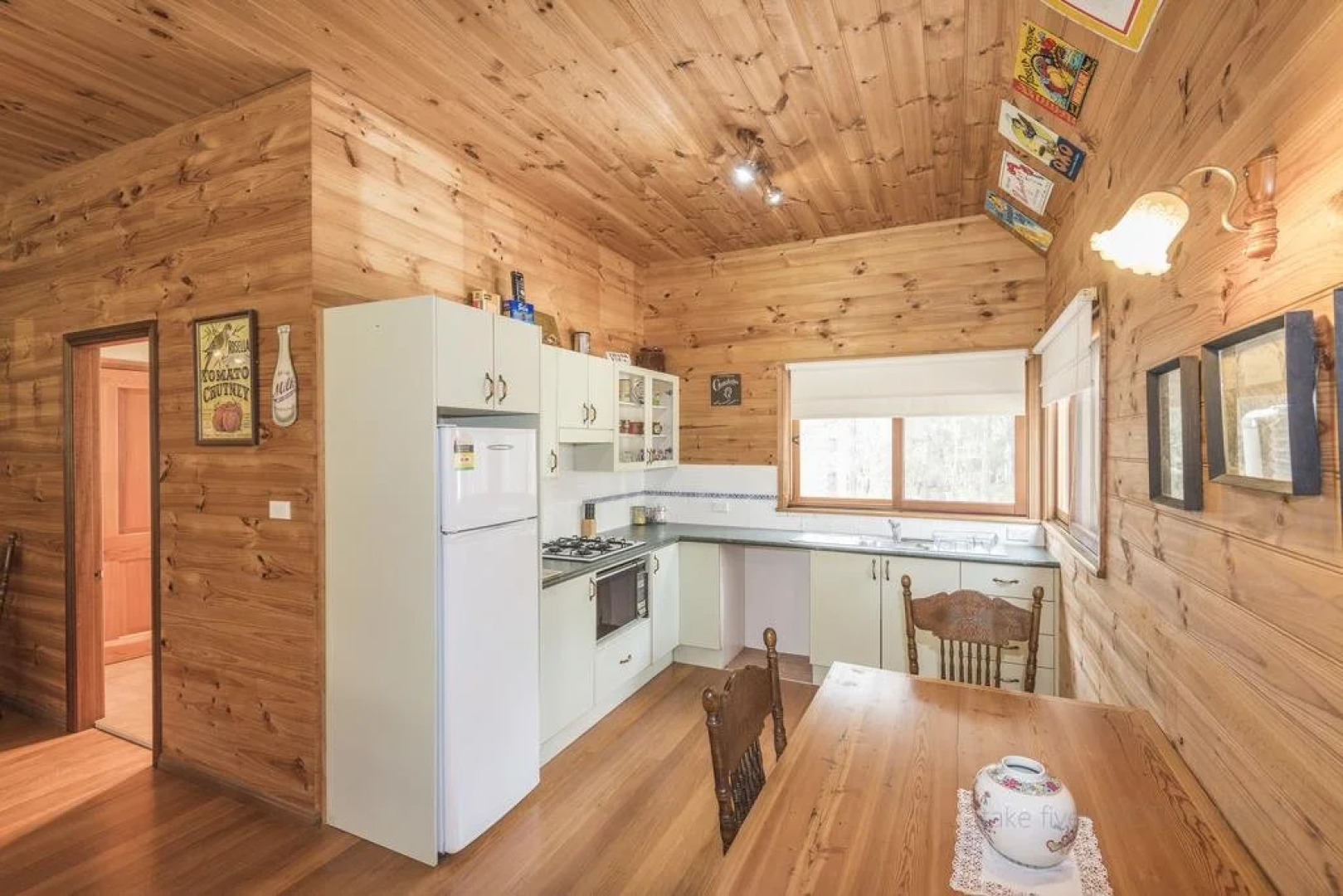 Bay and Bush, Jervis Bay