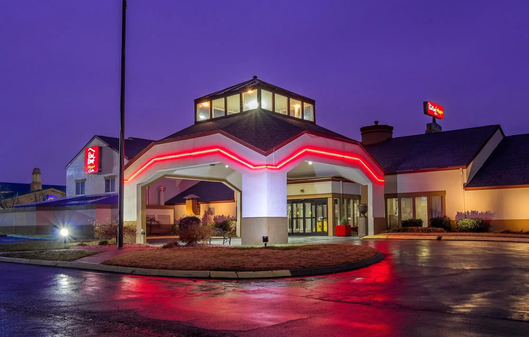 Red Roof Inn PLUS+ & Suites Knoxville West-Cedar Bluff