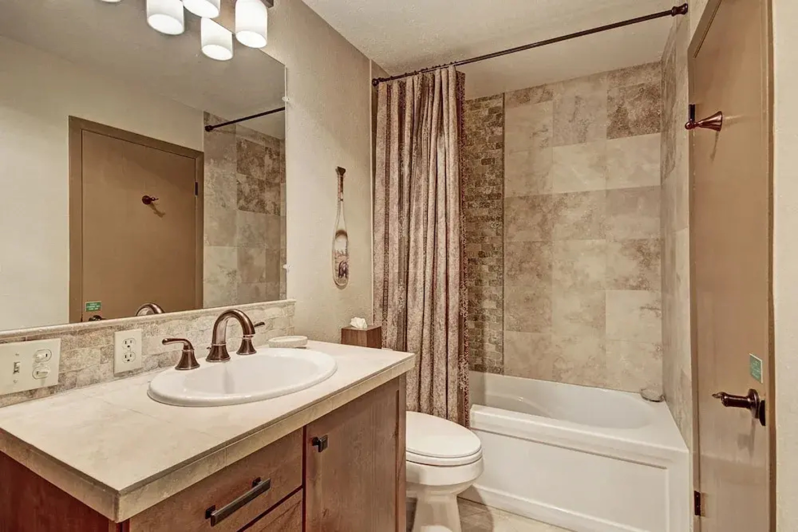 Longbranch 216 2 Bedroom Condo by RedAwning