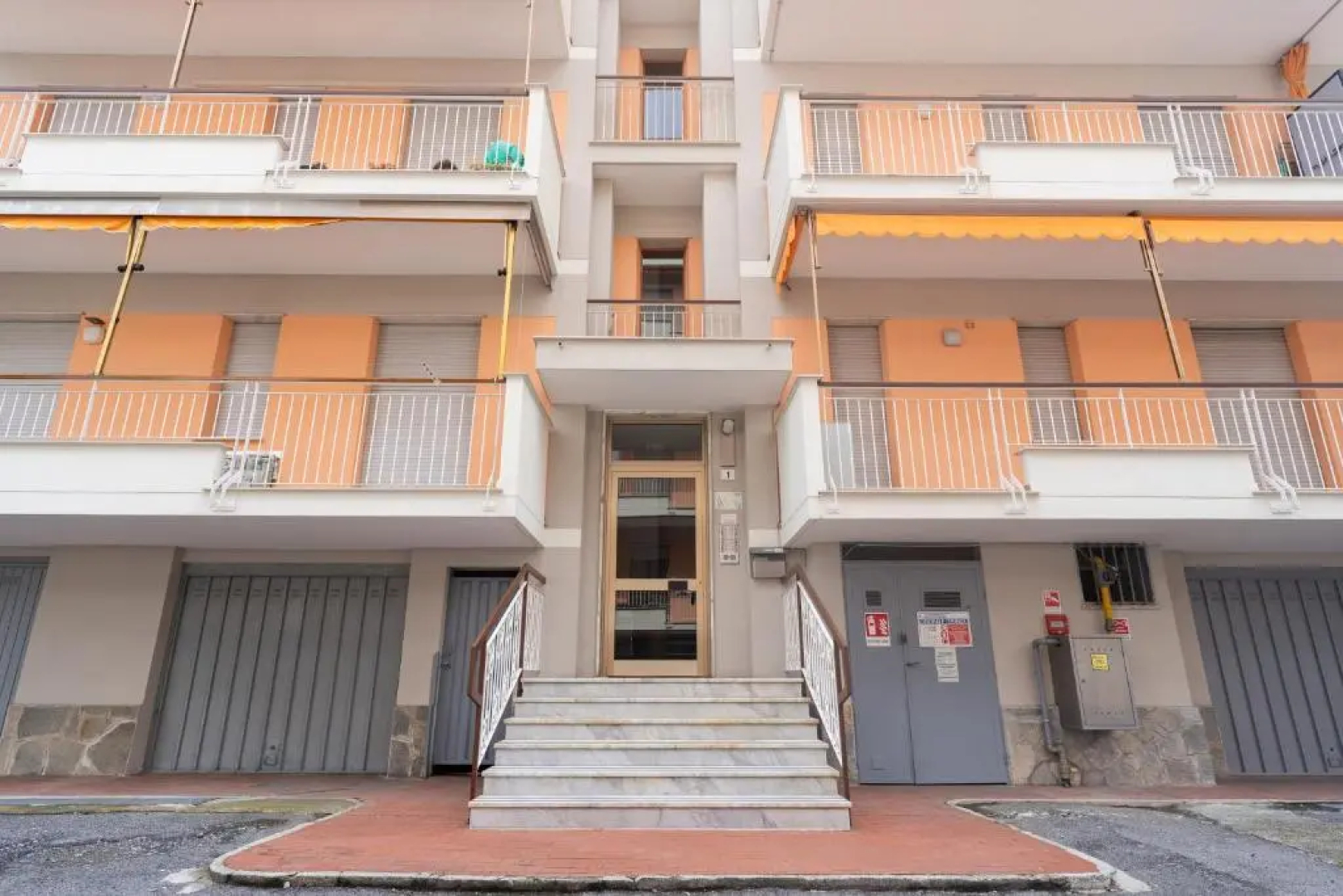 [VIA BOLOGNA] Tranquillo e comodo a 400m dal mare.