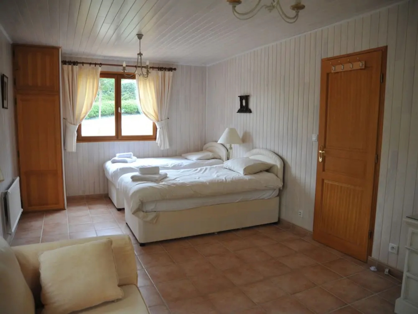 Tidy Chalet in the Woods of the Beautiful Dordogne