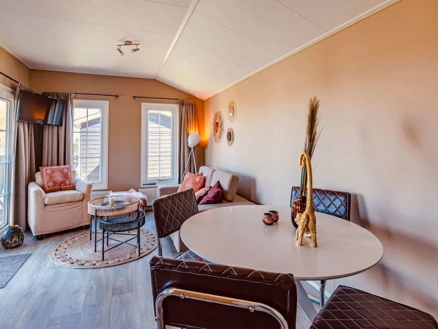 Cozy Holiday Home With Terrace