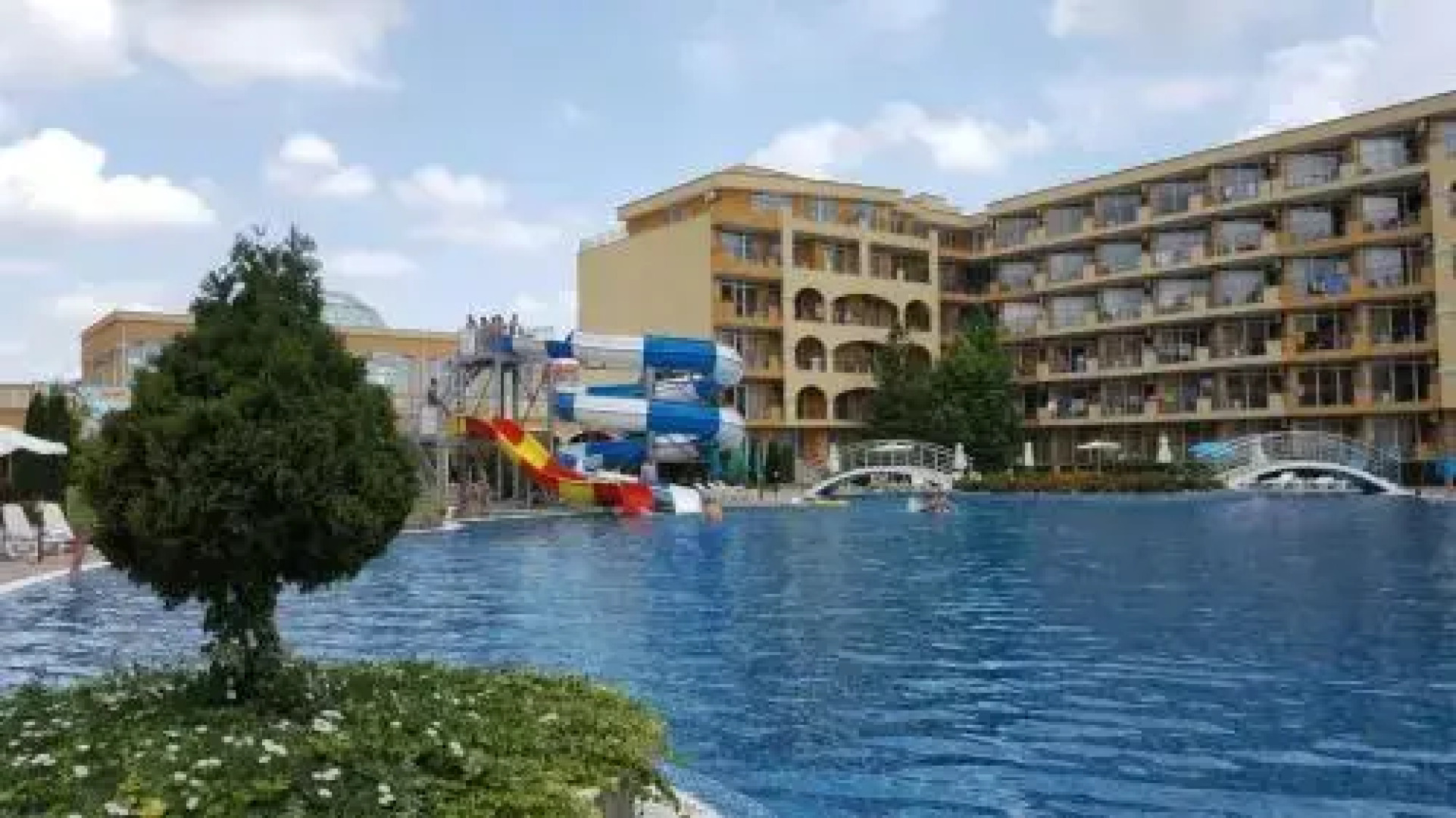 Apartments in Grand Midia Aheloy Palace