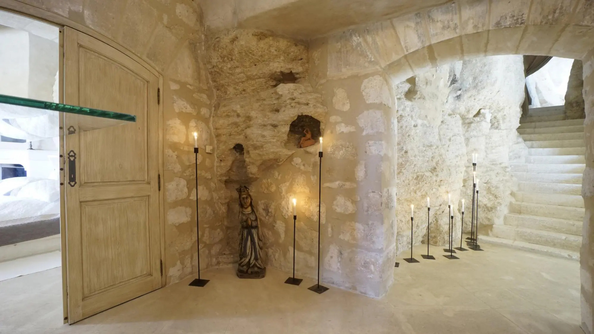 Le Dernier Chateau - Architect's Stone Villa & Pool in Picturesque Les Baux-de-Provence, 5 Bedrooms