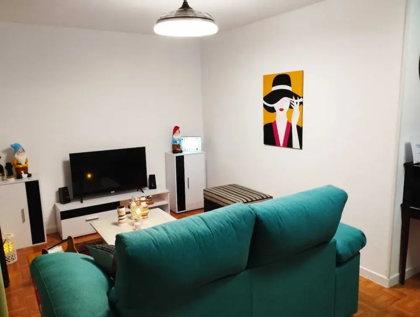 Coquetty Housing In Santander Bay