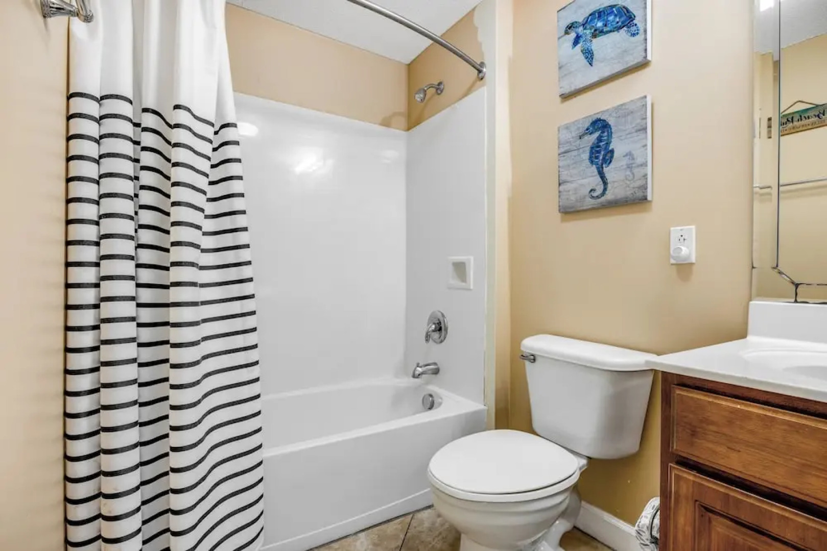 Corner Unit Right on the Sand, 2 Lagoon-style Pools, Spectacular Views