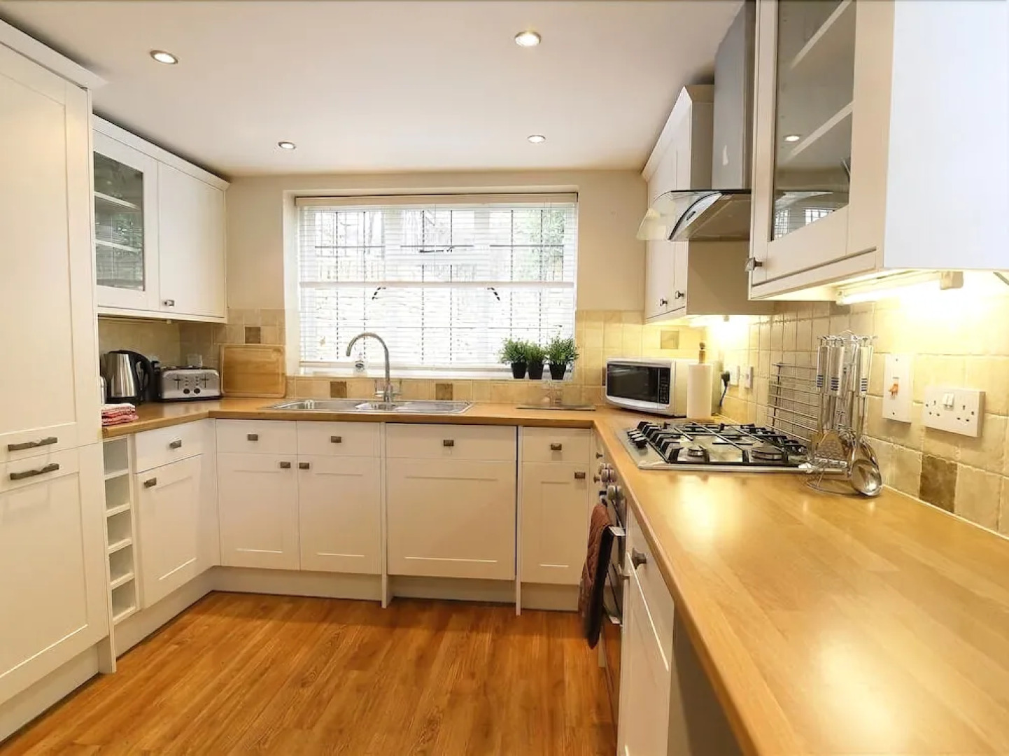 1 Church Cottages, CHIPPING CAMPDEN