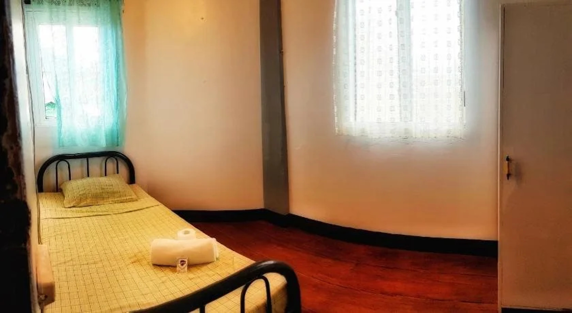 shanedel's inn & café