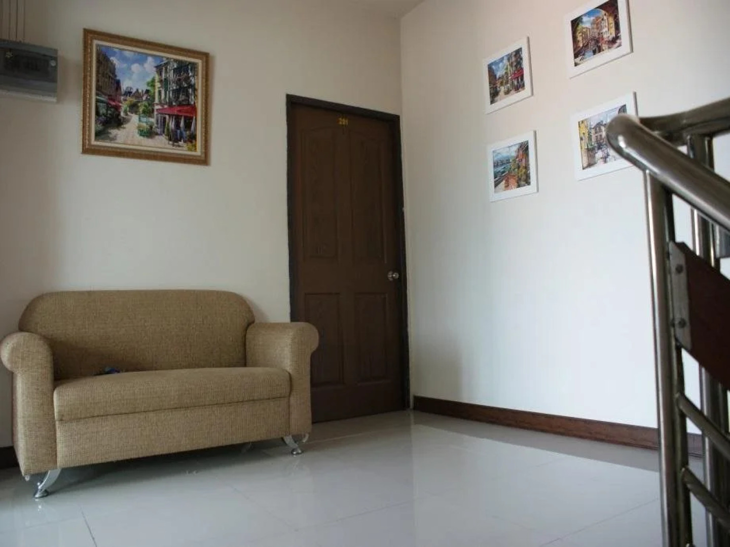 Crystal Place Buayai