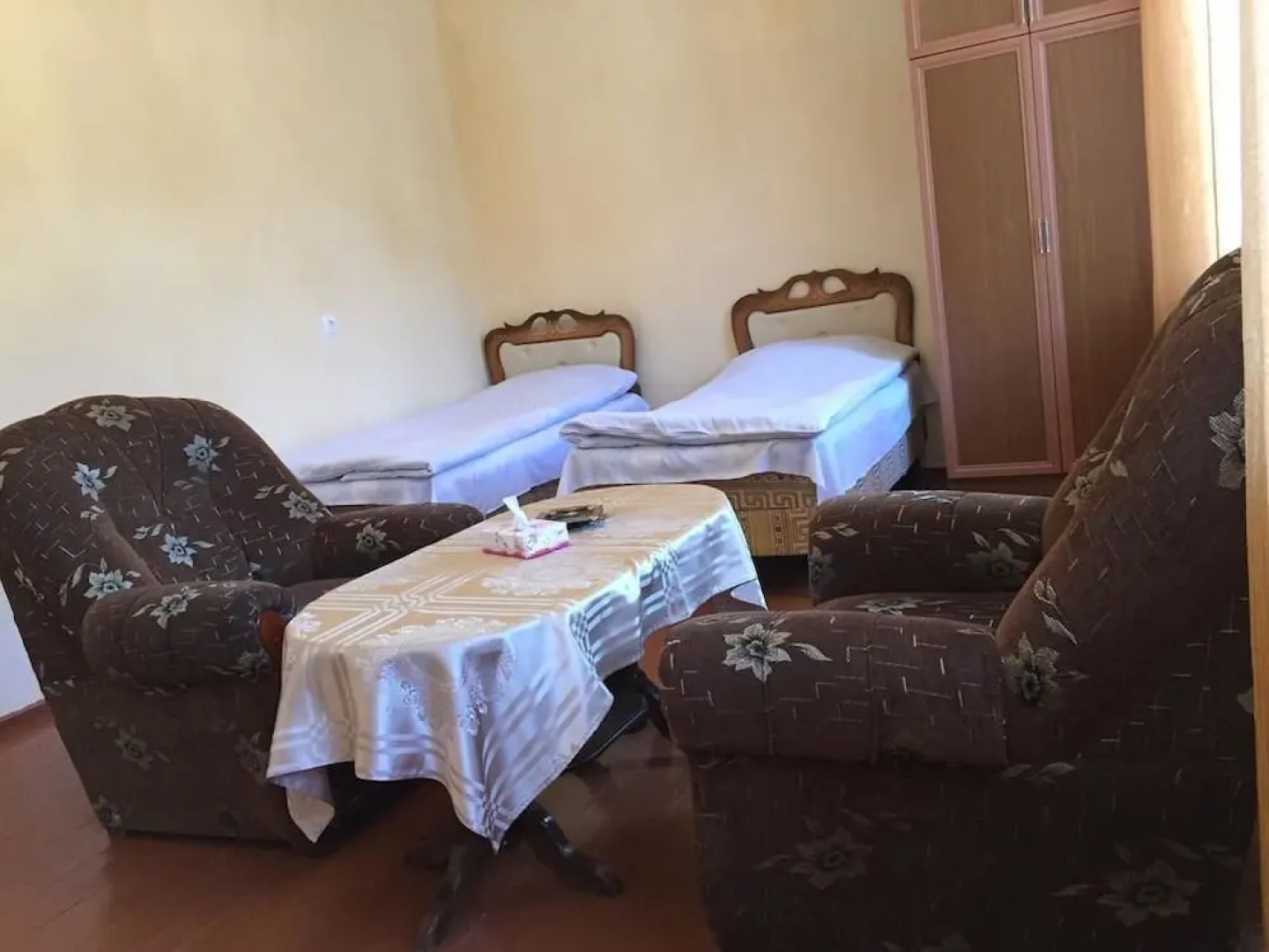 Отель Meghri Inn