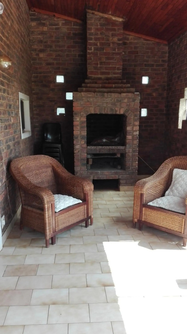 Hamba Kancane Ma-Africa Guest House