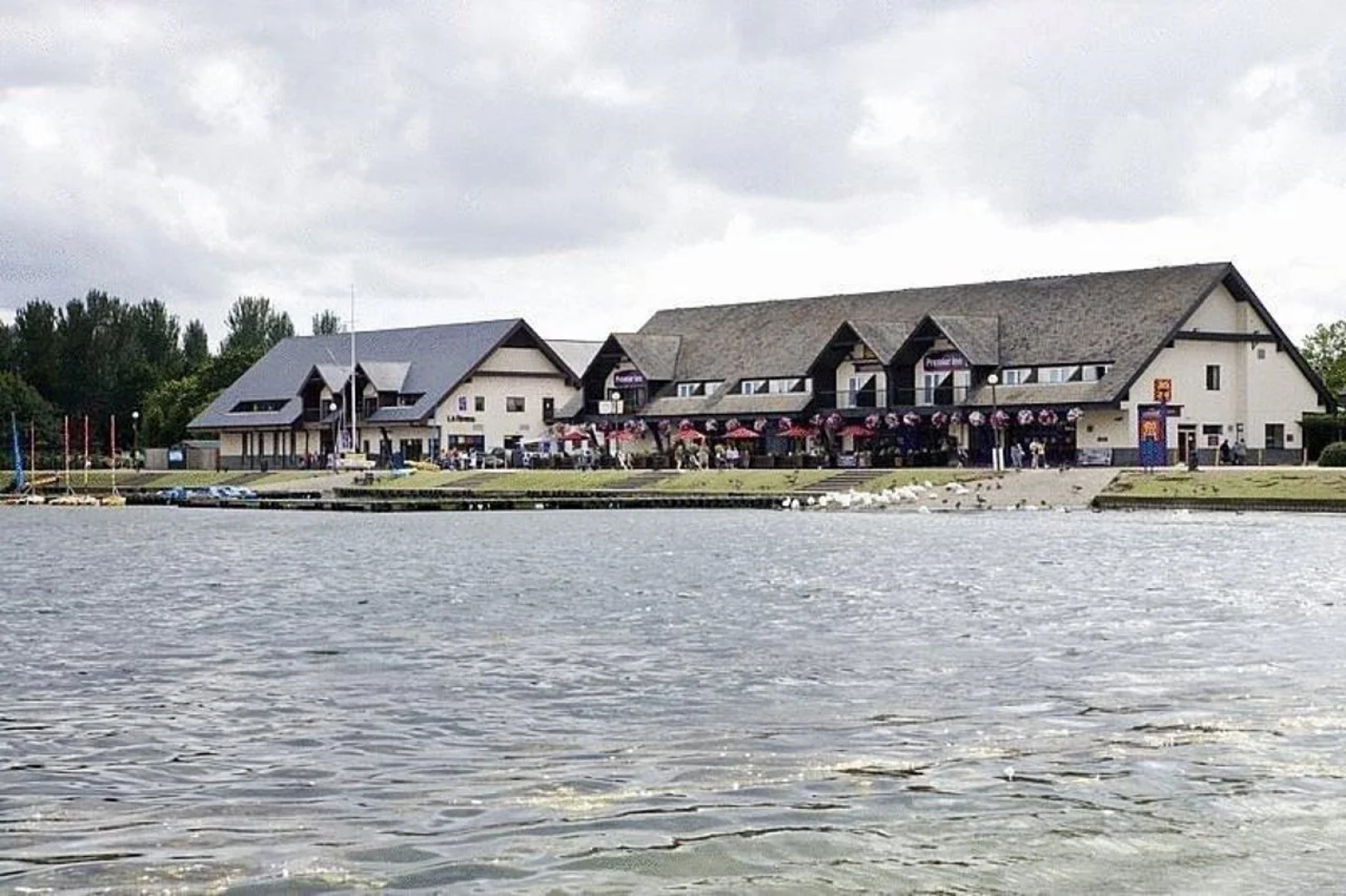 Premier Inn Milton Keynes East (Willen Lake)