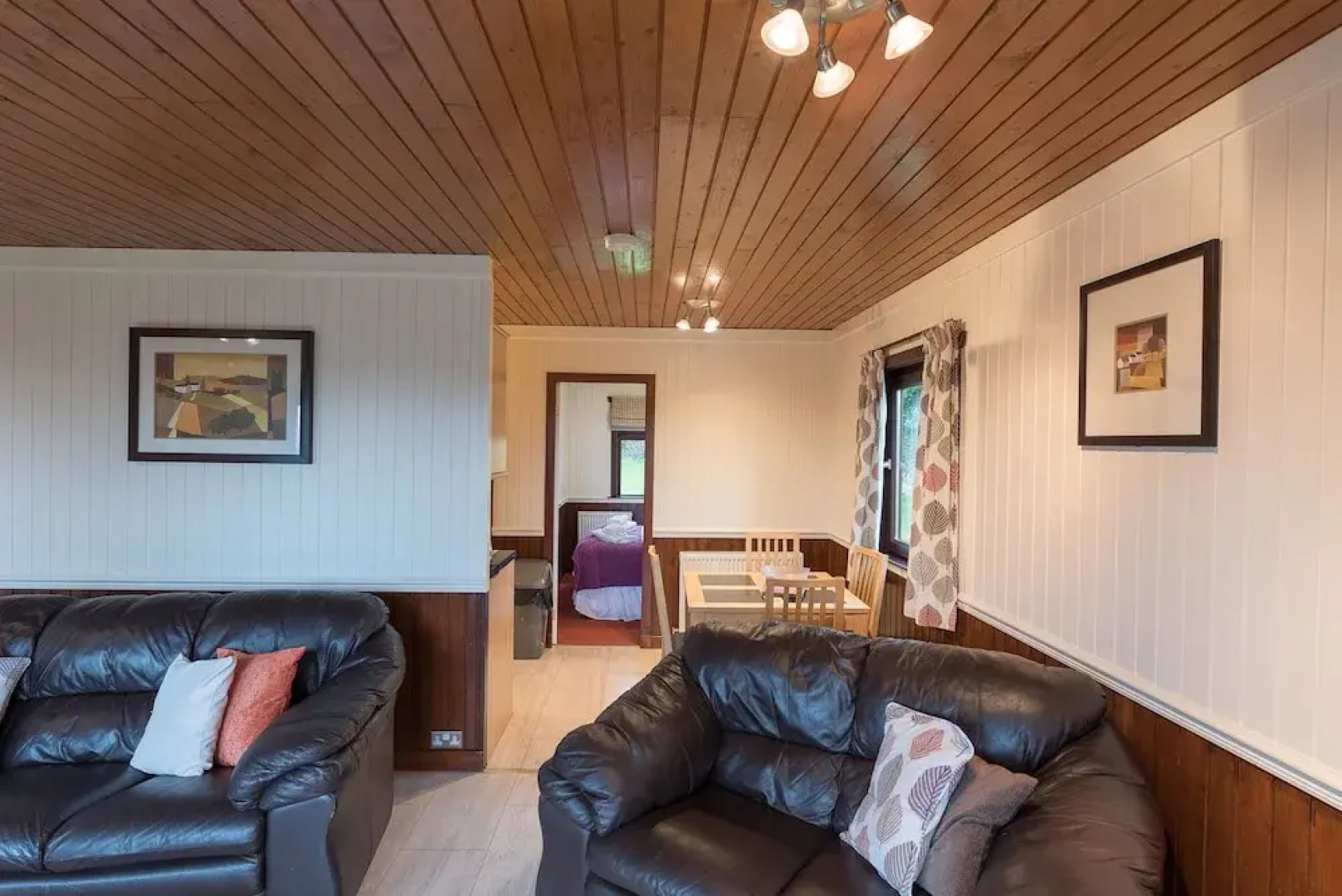 Conifer Lodge 25 With Hot Tub, Newton Stewart