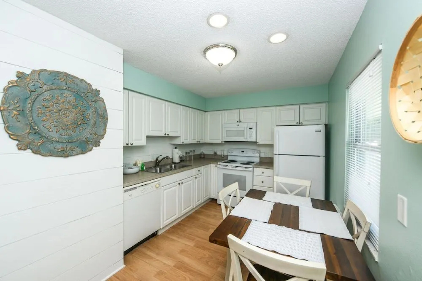 Seashell Chateau by Beachside Management