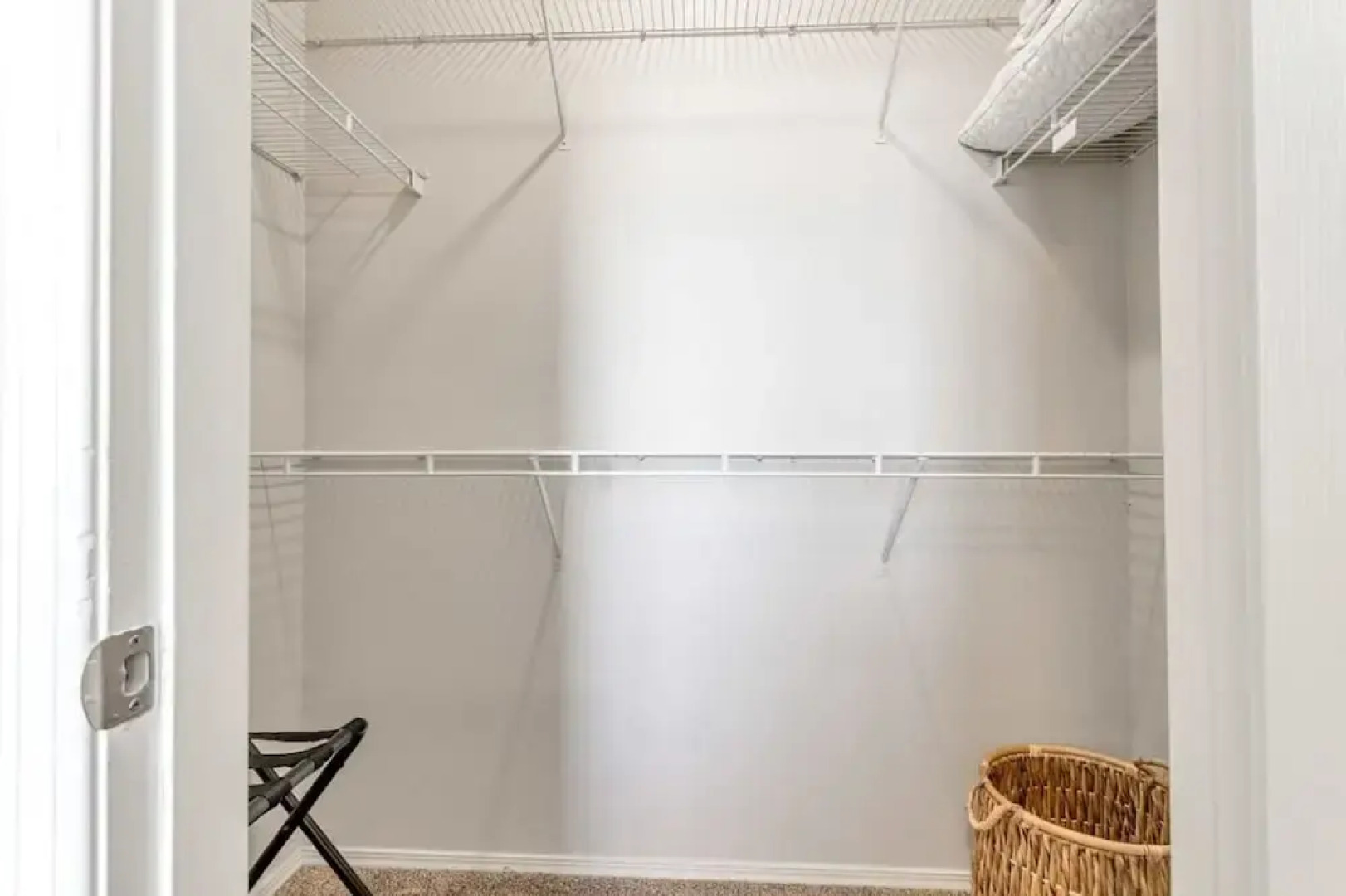 Luxury Apartment - Hot Tub - Gym - Free Parking