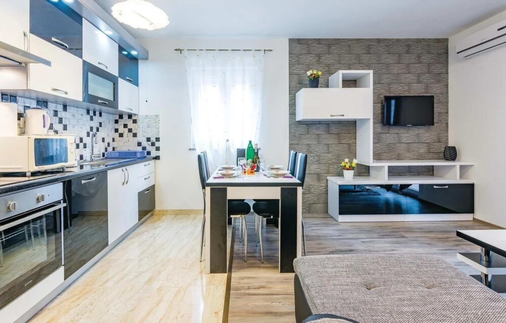 Nice Home in Rovinjsko Selo With Wifi and 4 Bedrooms