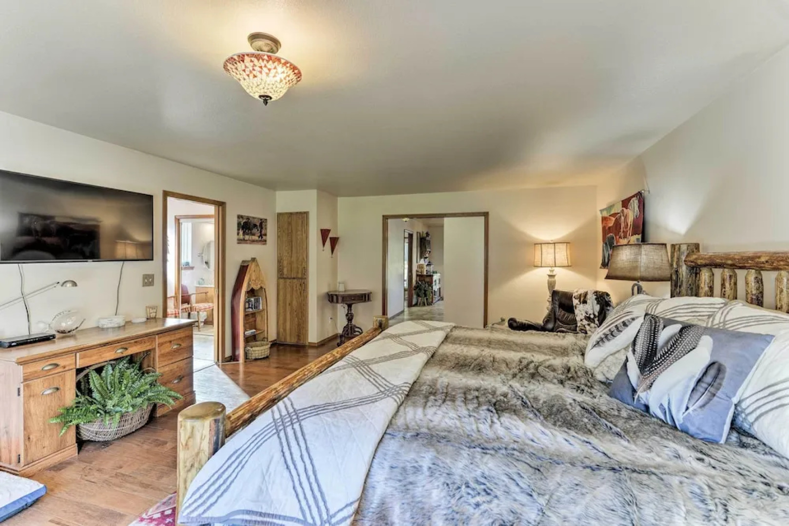 Riverfront Crescent City Home, 8 Mi to Beach!