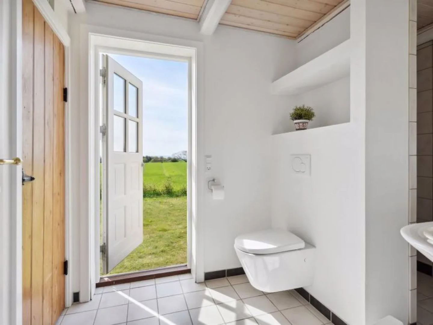 "Store" - 700m from the sea in Funen