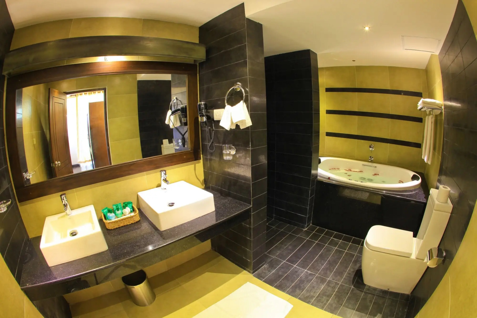 Grand Udawalawe Safari Resort