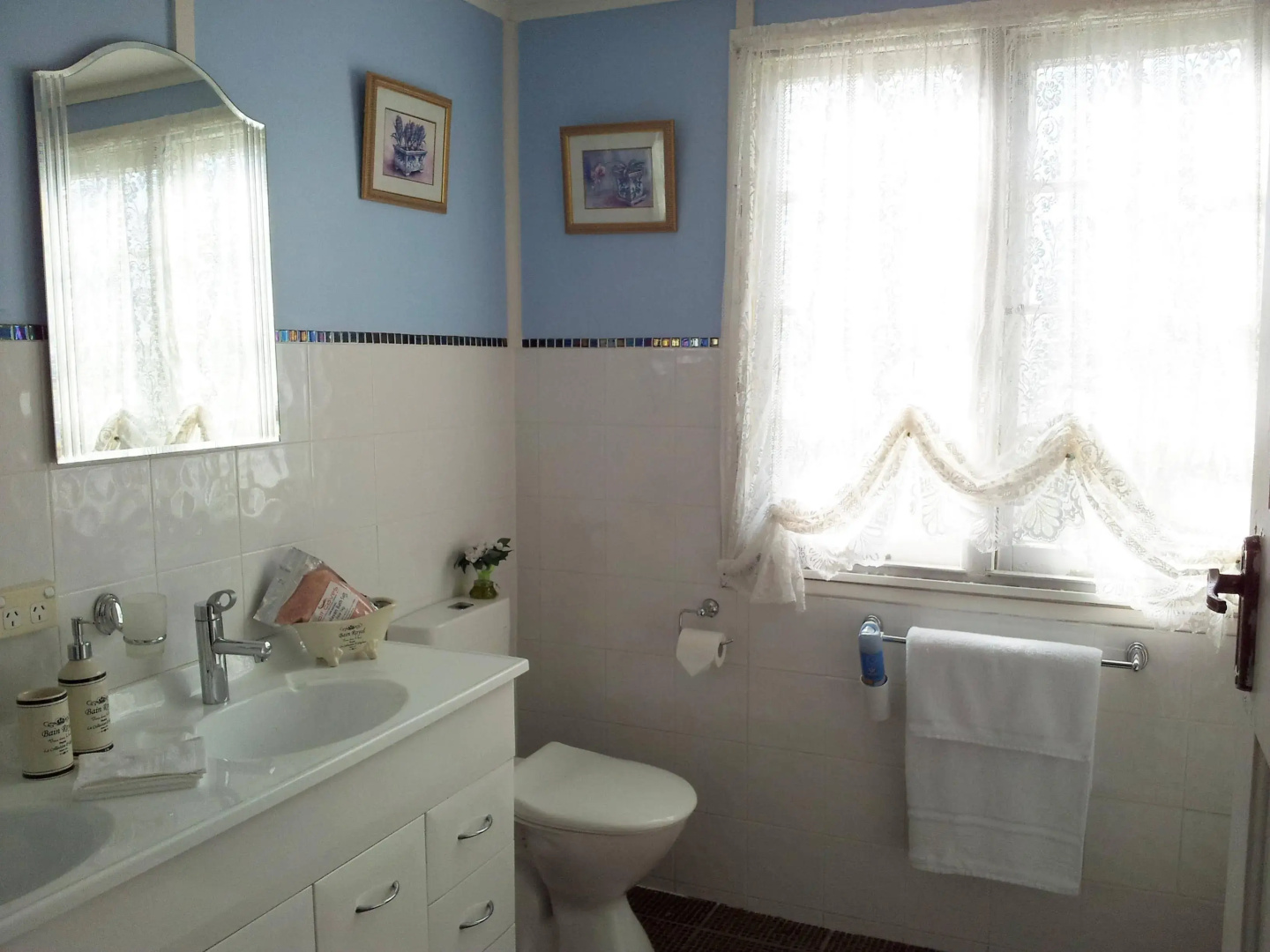 Andavine House Bed & Breakfast