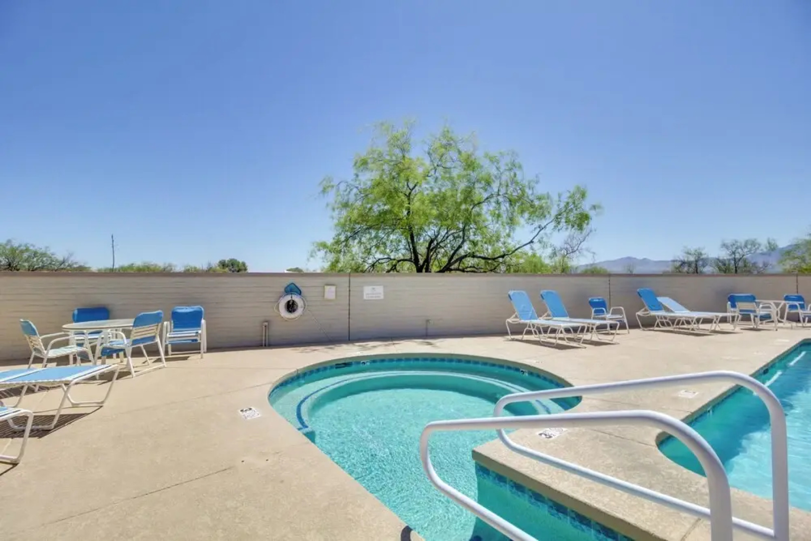 Green Valley Abode w/ Pool Access & Mtn Views