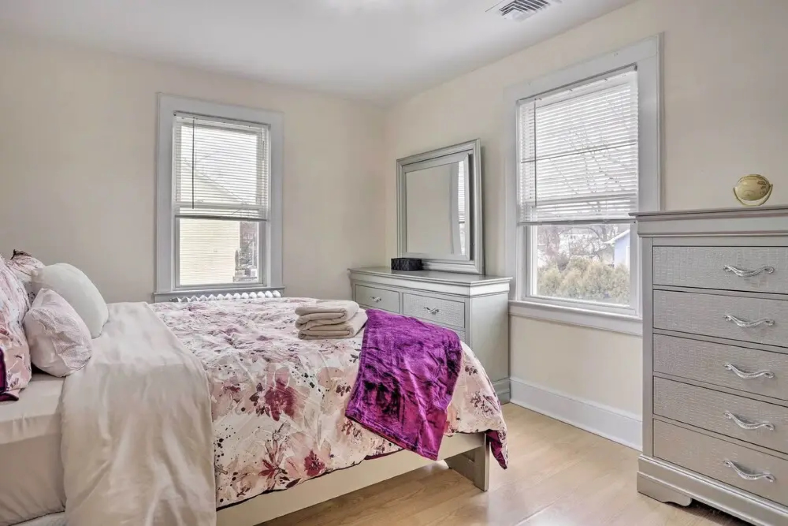 Charming Mamaroneck Home ~ 22 Mi to Manhattan