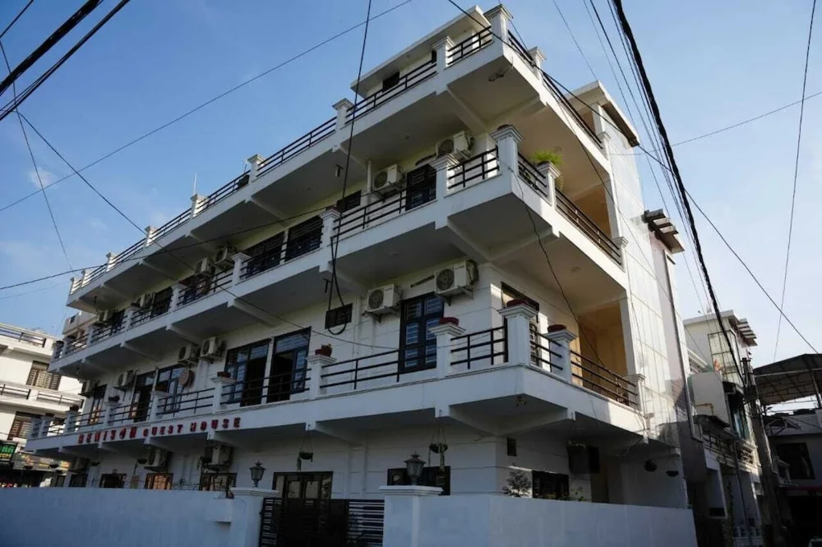 Benison Guest House By OYO Rooms