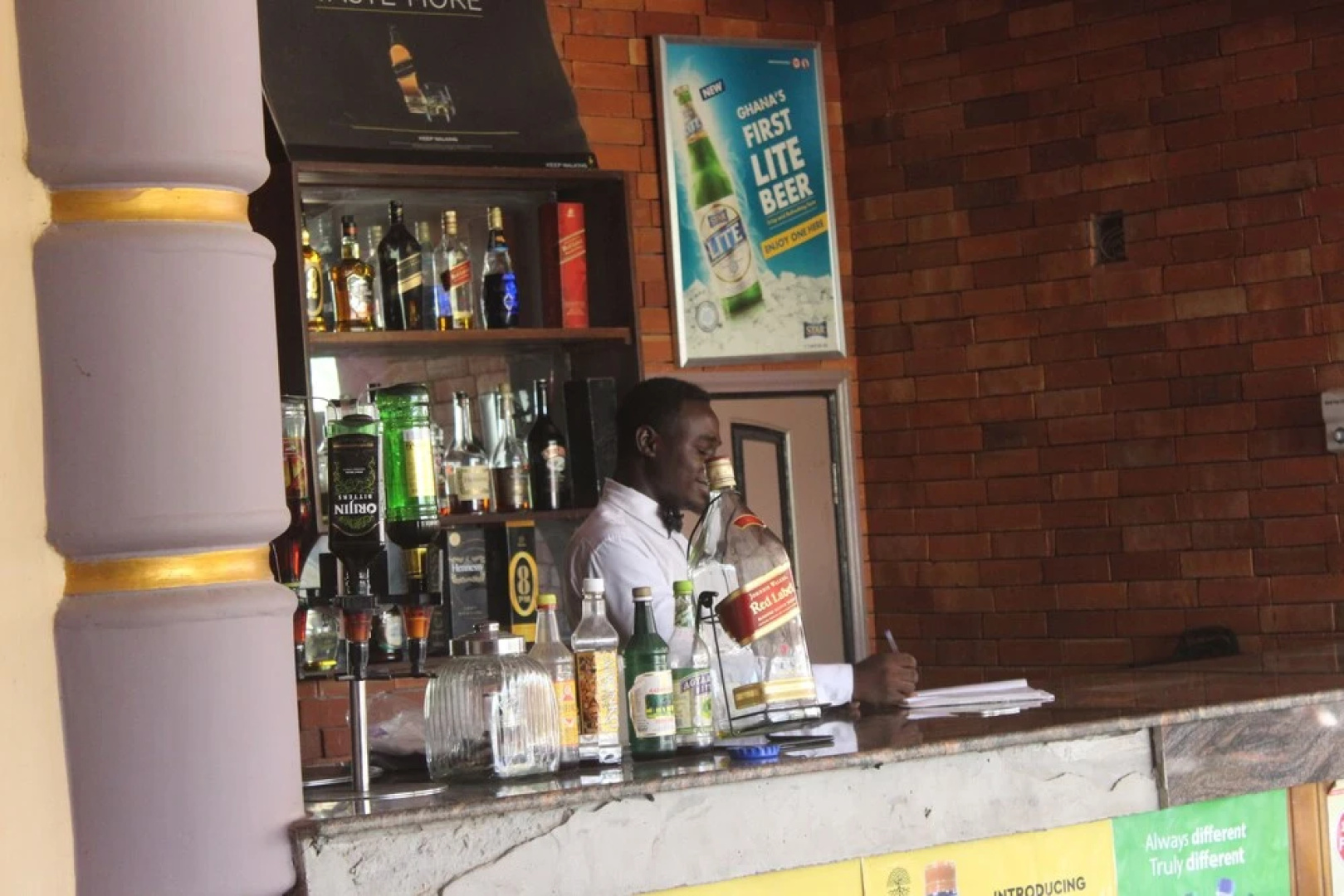 Oguaa Apartments & Lodging