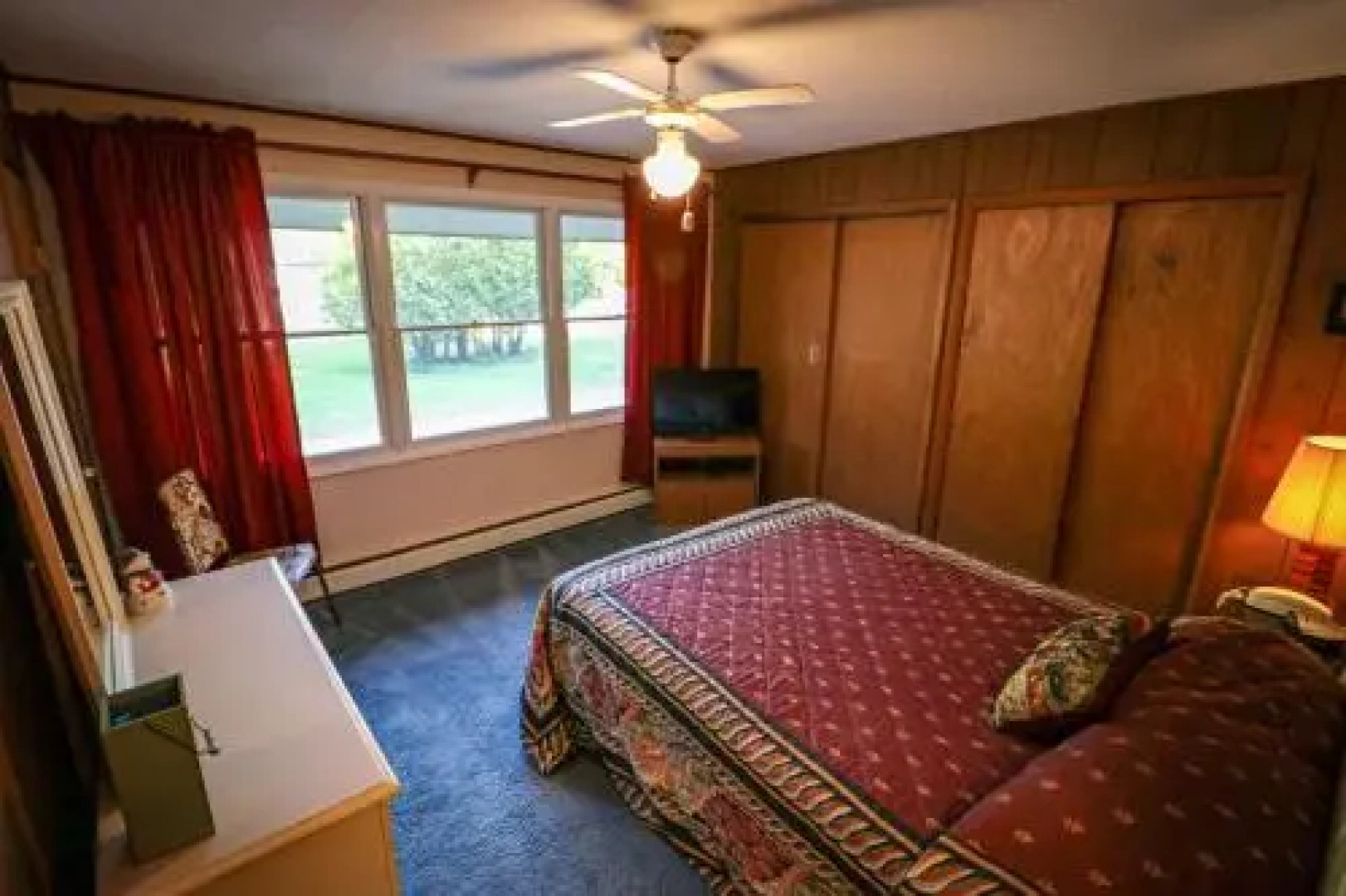 Valley Park D1 by RedAwning