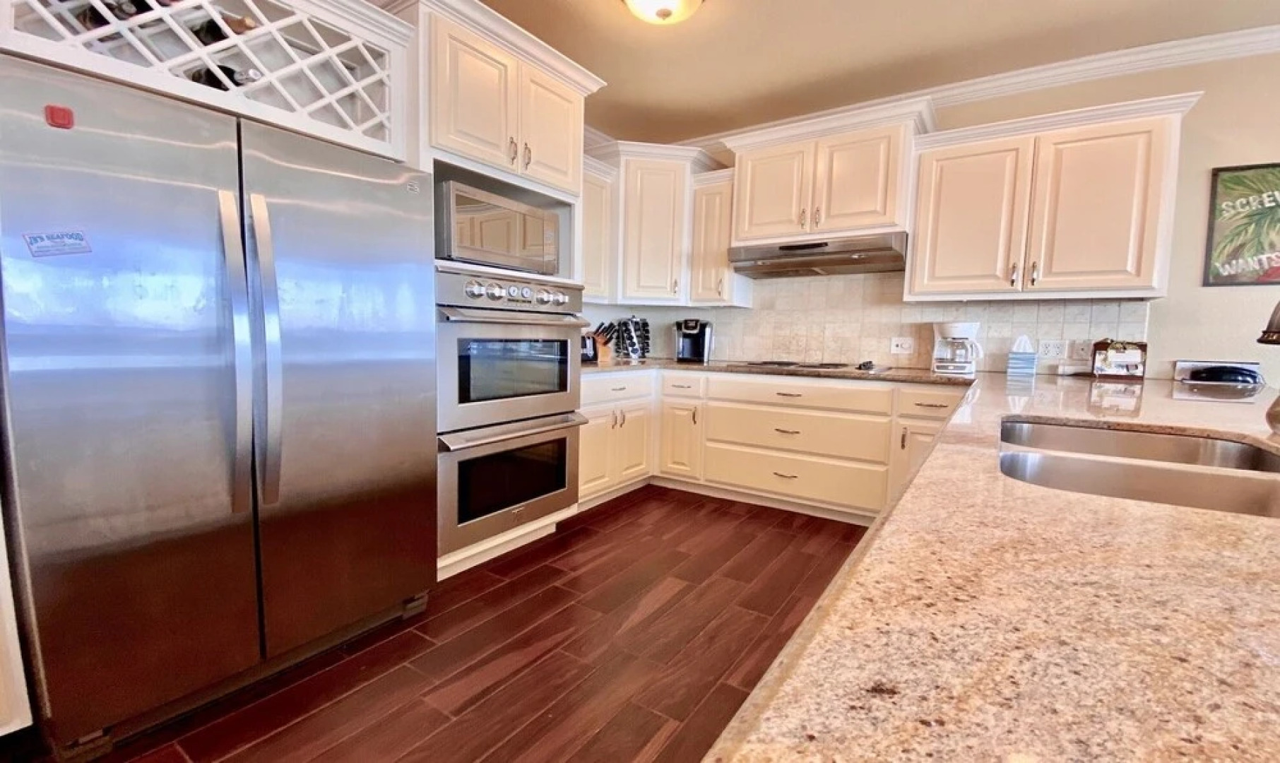 1 Driftwood 4 Bedroom Home by Redawning