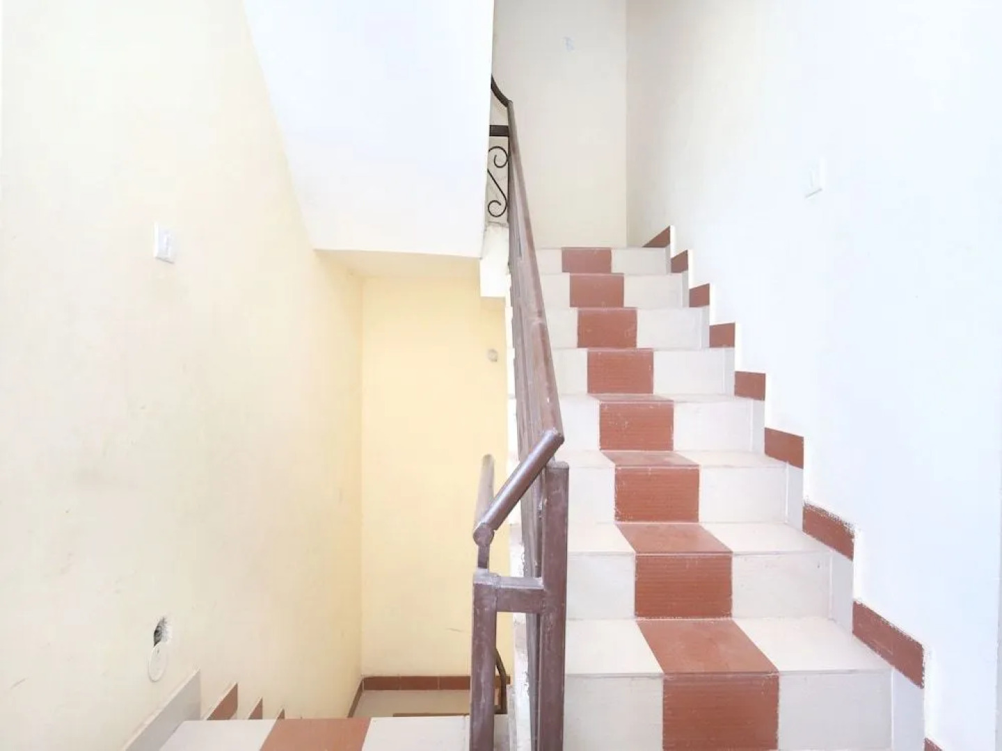 OYO 12734 Home Valley View Studio Kasauli