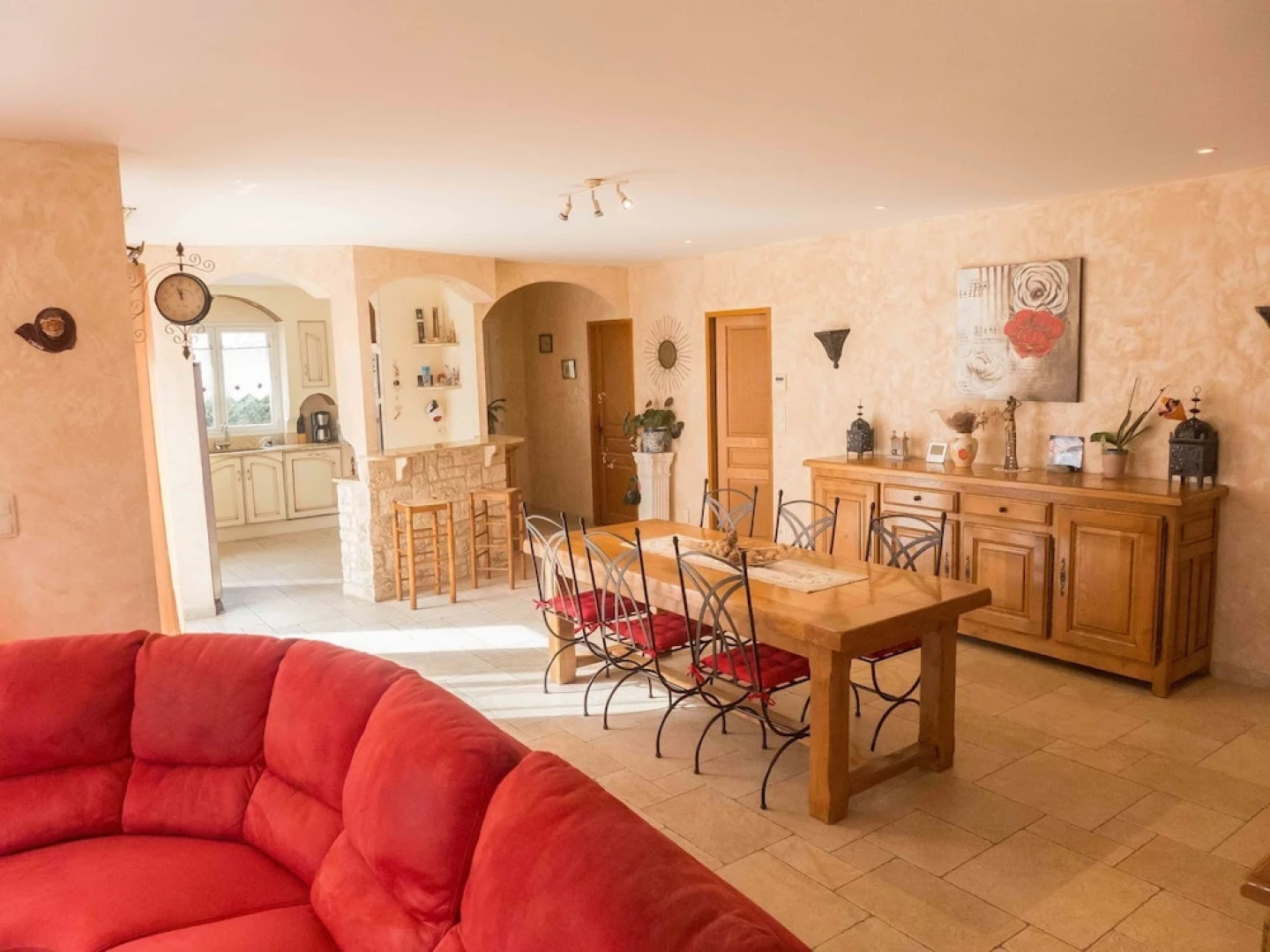 Spacious Furnished Holiday Villa With Private Pool and Covered Terrace