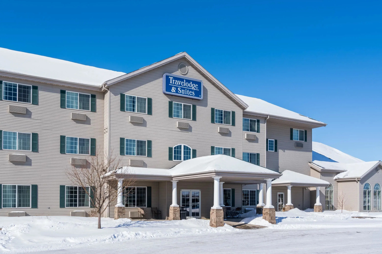Travelodge and Suites Fargo/Moorhead