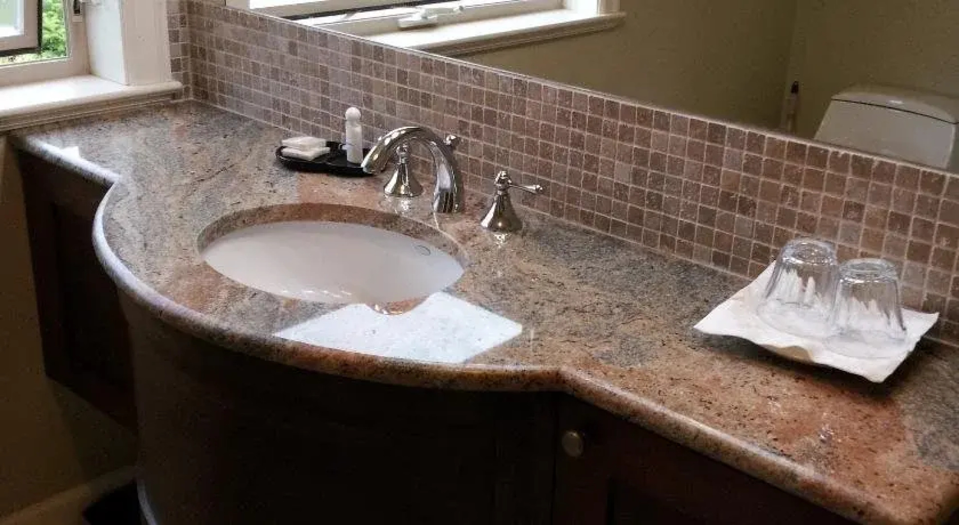 Malahat View Guesthouse