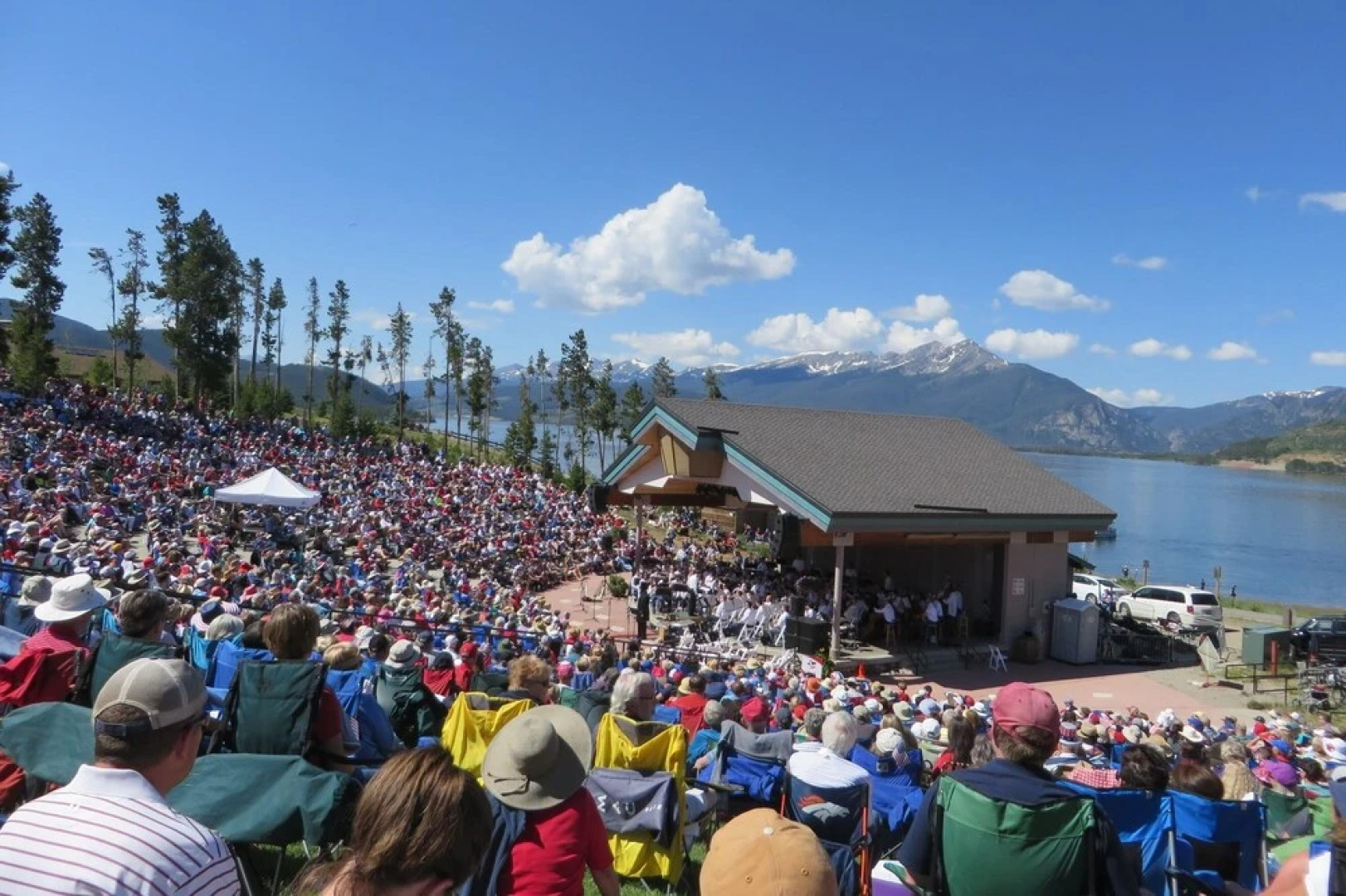 Lakefront Dillon Condo w/ Pool Access: Near Skiing