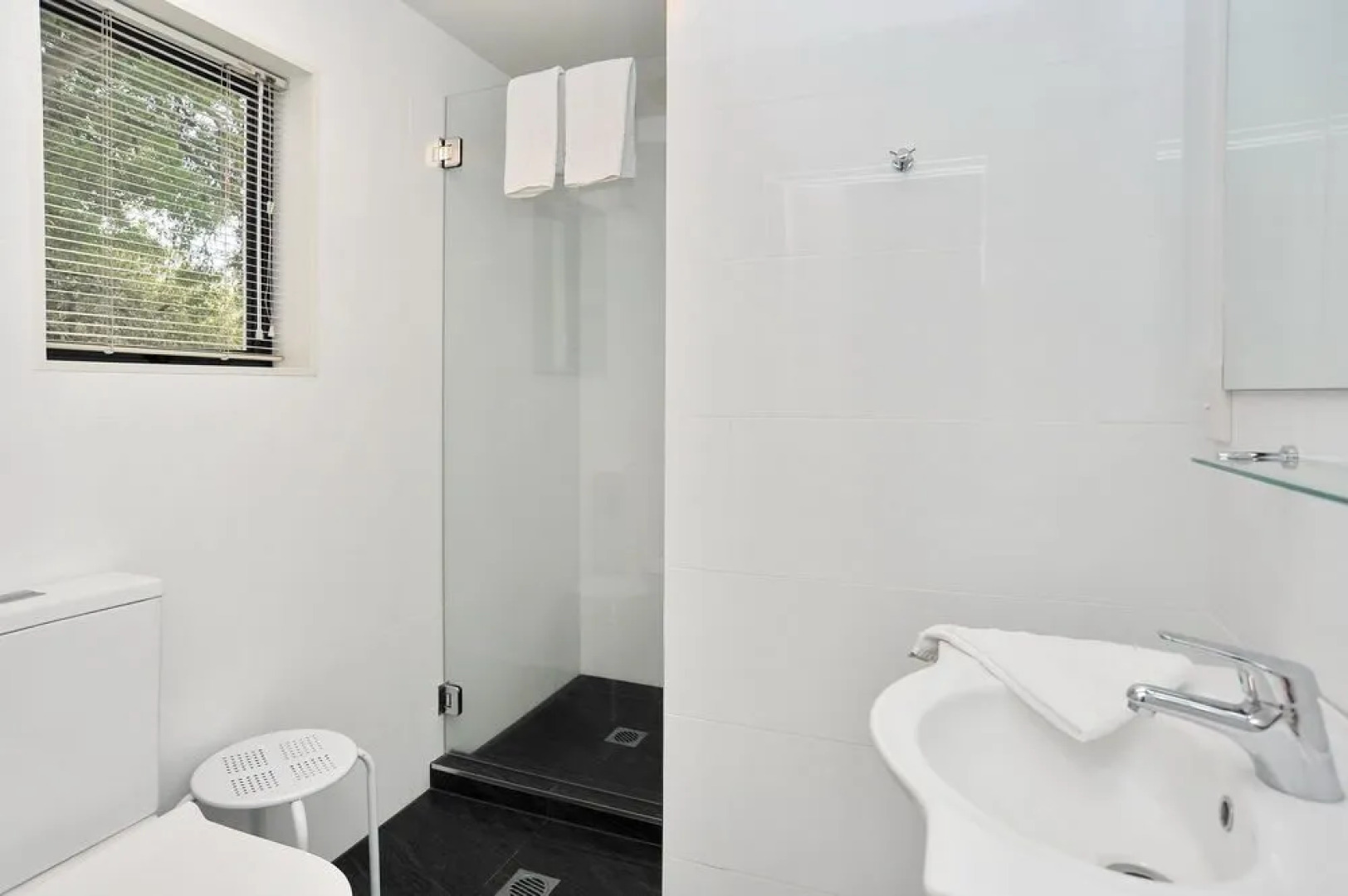 Carlton Villa 2 - Christchurch Holiday Homes