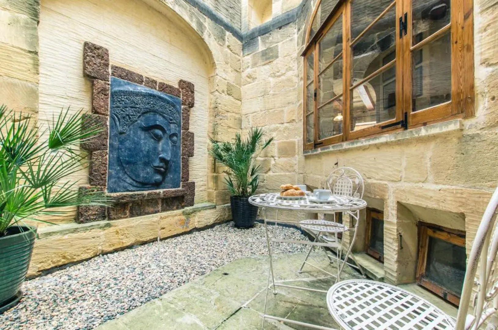 The Grand Authentic House with Private Pool