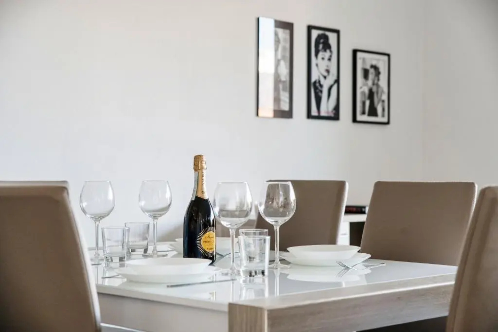 Silvia Lenno House - By House Of Travelers
