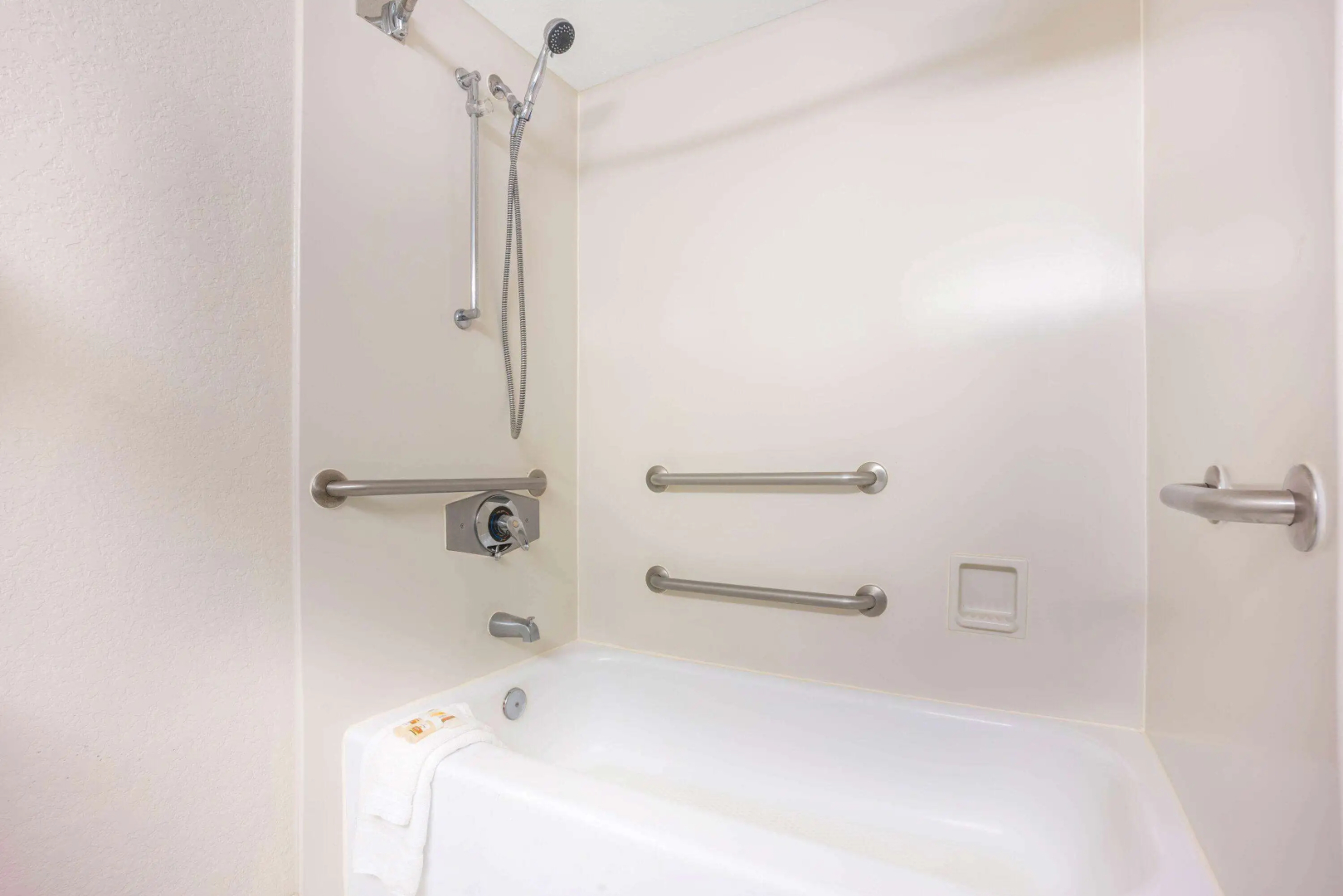 La Quinta Inn & Suites by Wyndham Seattle Sea-Tac Airport