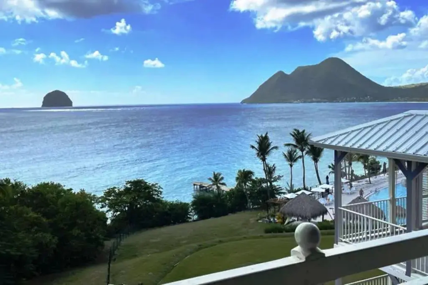 Appartement terrasse vue mer et piscine