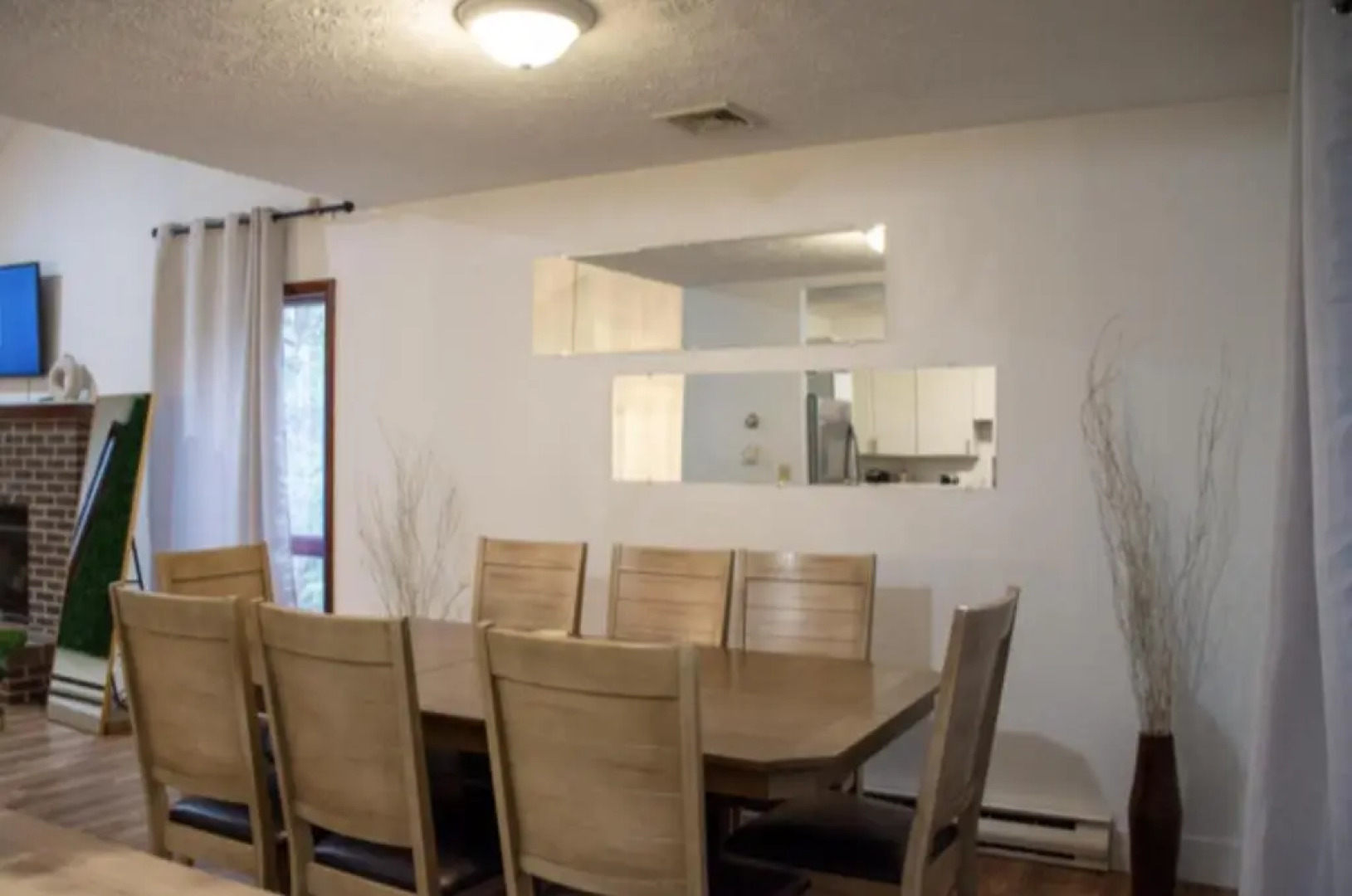 Sun-filled Gem Packed with Amenities