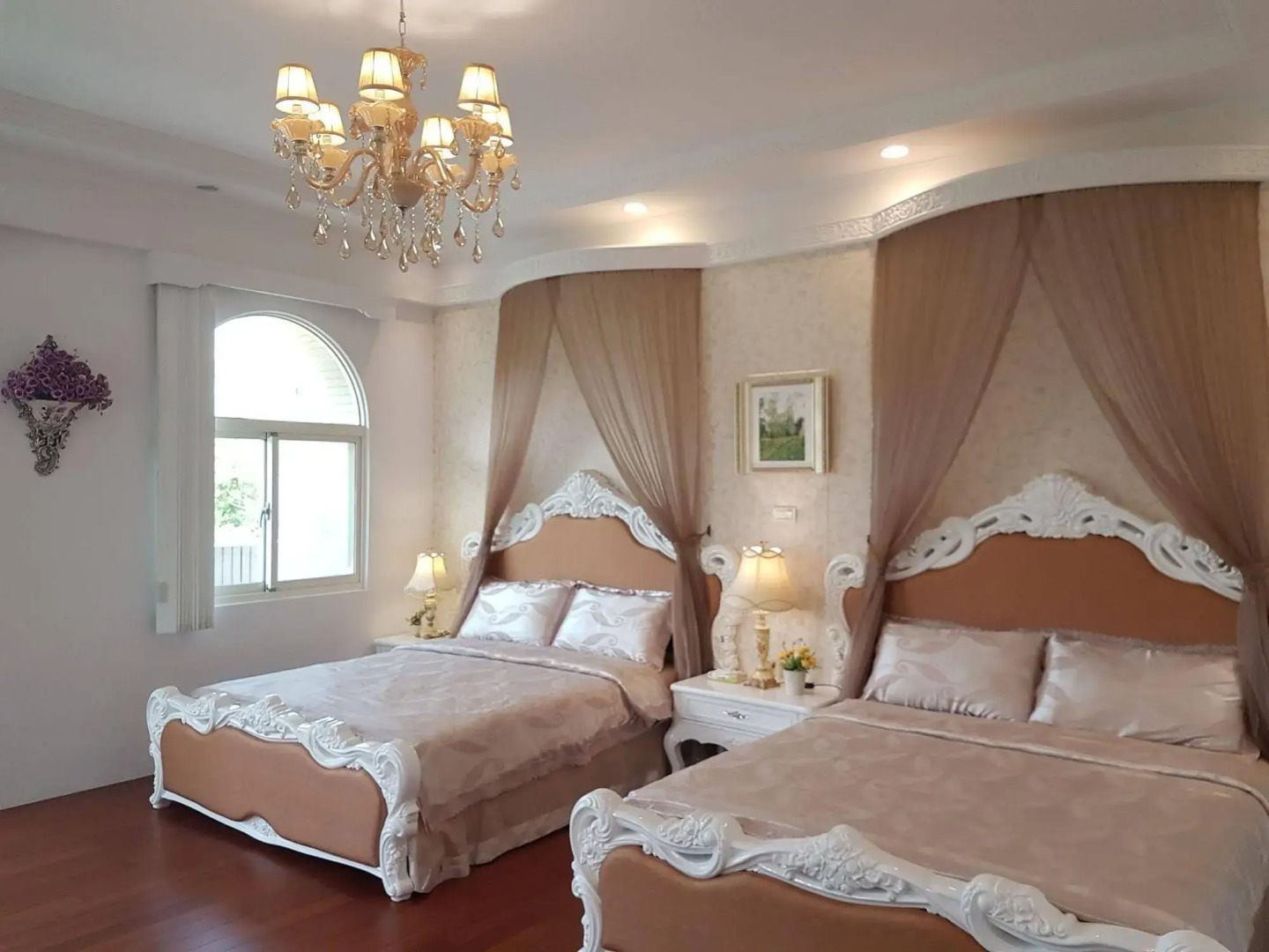 Loving Hut Paradise Island Vegan Bed and Breakfast